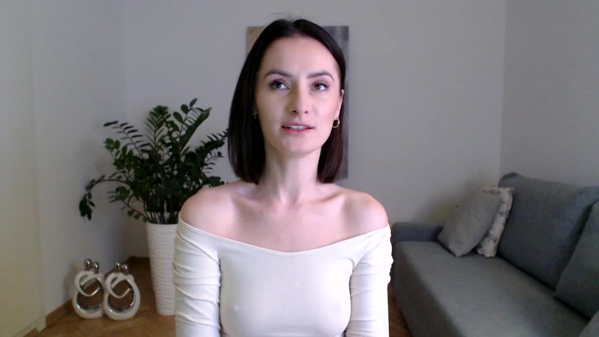 Gallery image thumbnail from PerlaBella's myfreecams stream on, 11/23/2023, 16:20 image 4 of 20