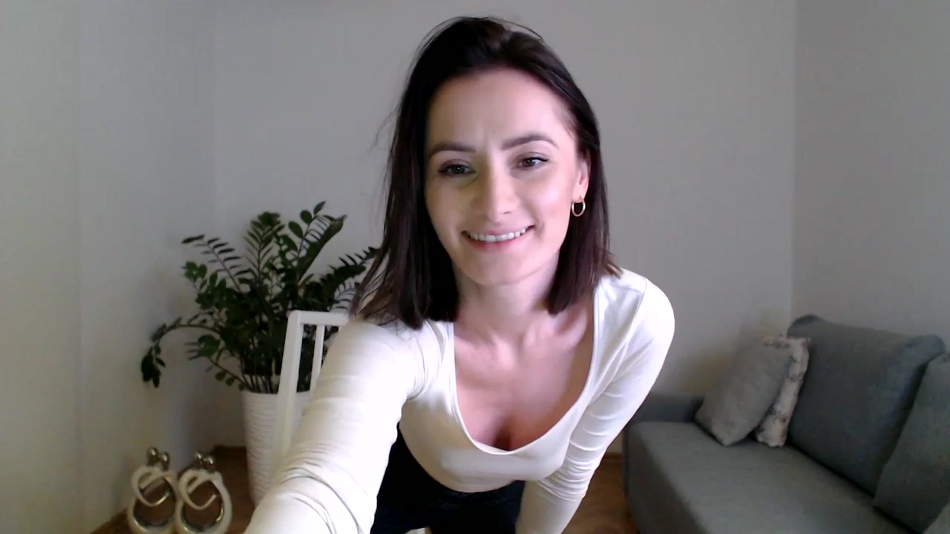Gallery image thumbnail from PerlaBella's myfreecams stream on, 11/23/2023, 16:20 image 8 of 20