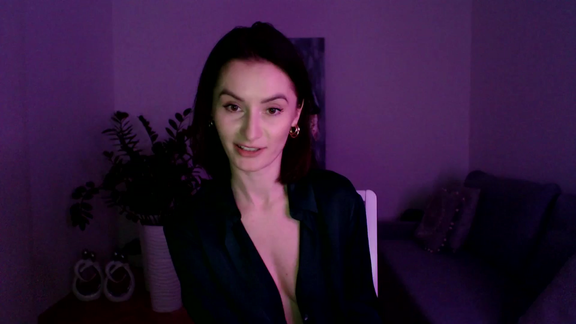 Gallery image thumbnail from PerlaBella's myfreecams stream on, 11/27/2023, 14:17 image 14 of 20