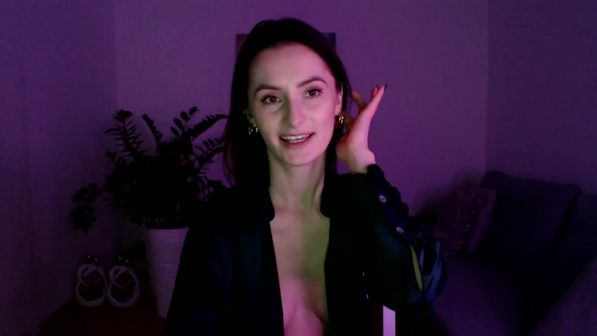 Gallery image thumbnail from PerlaBella's myfreecams stream on, 11/27/2023, 14:17 image 16 of 20