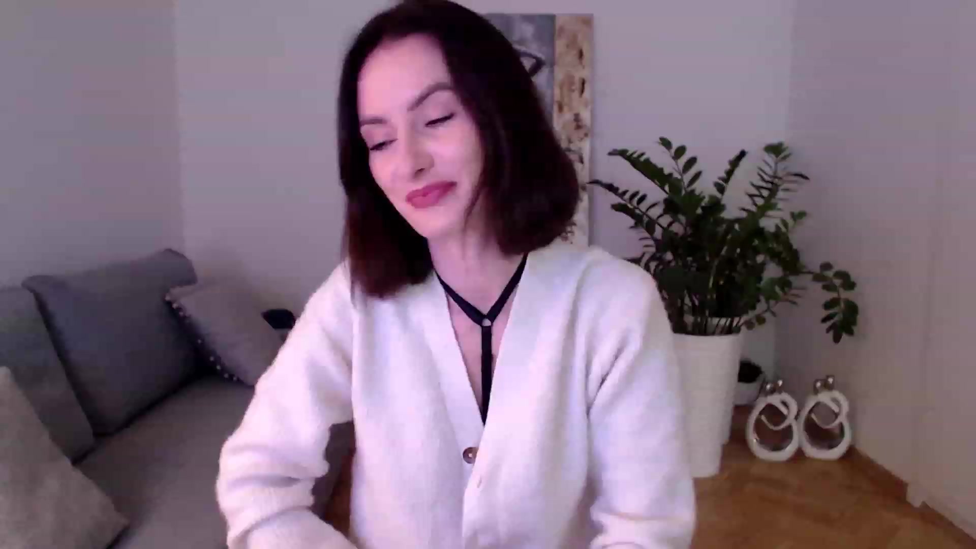 Gallery image thumbnail from PerlaBella's myfreecams stream on, 11/28/2023, 13:51 image 8 of 20