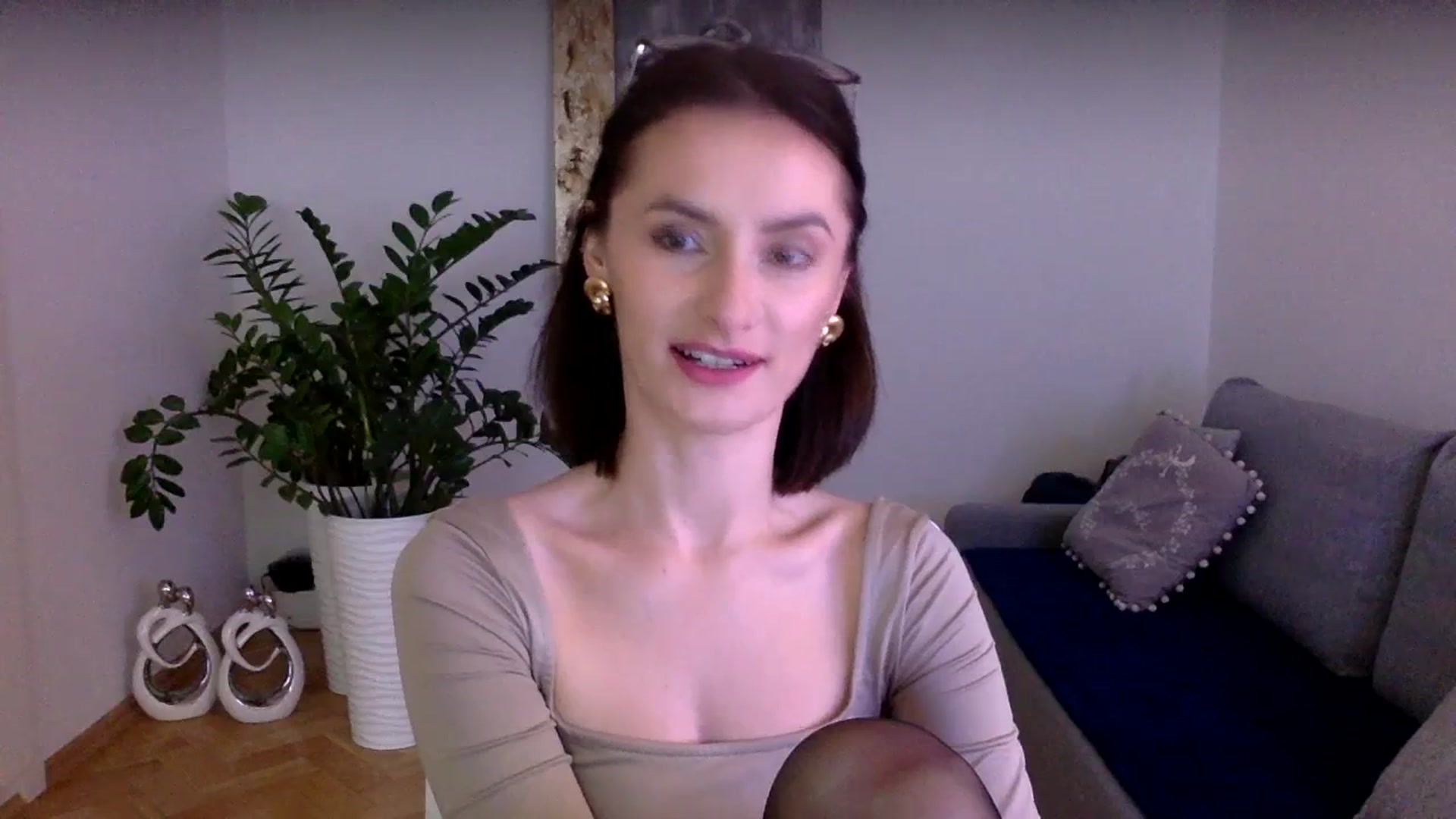 Gallery image thumbnail from PerlaBella's myfreecams stream on, 11/30/2023, 14:37 image 4 of 20