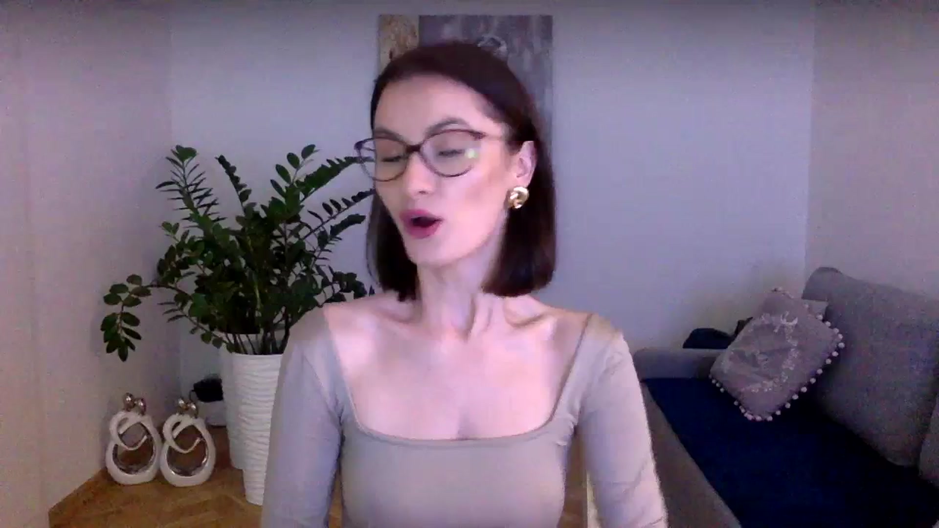 Gallery image thumbnail from PerlaBella's myfreecams stream on, 11/30/2023, 14:37 image 15 of 20