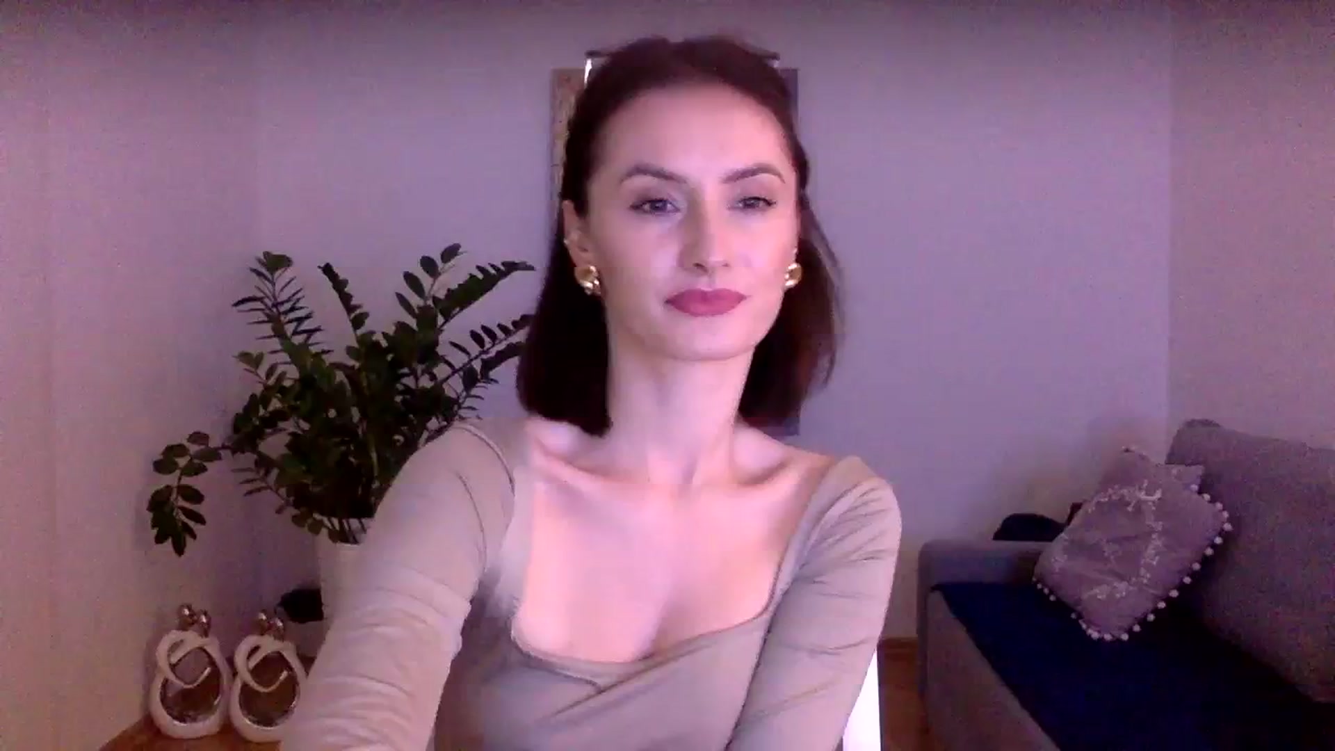 Gallery image thumbnail from PerlaBella's myfreecams stream on, 11/30/2023, 15:46 image 1 of 20