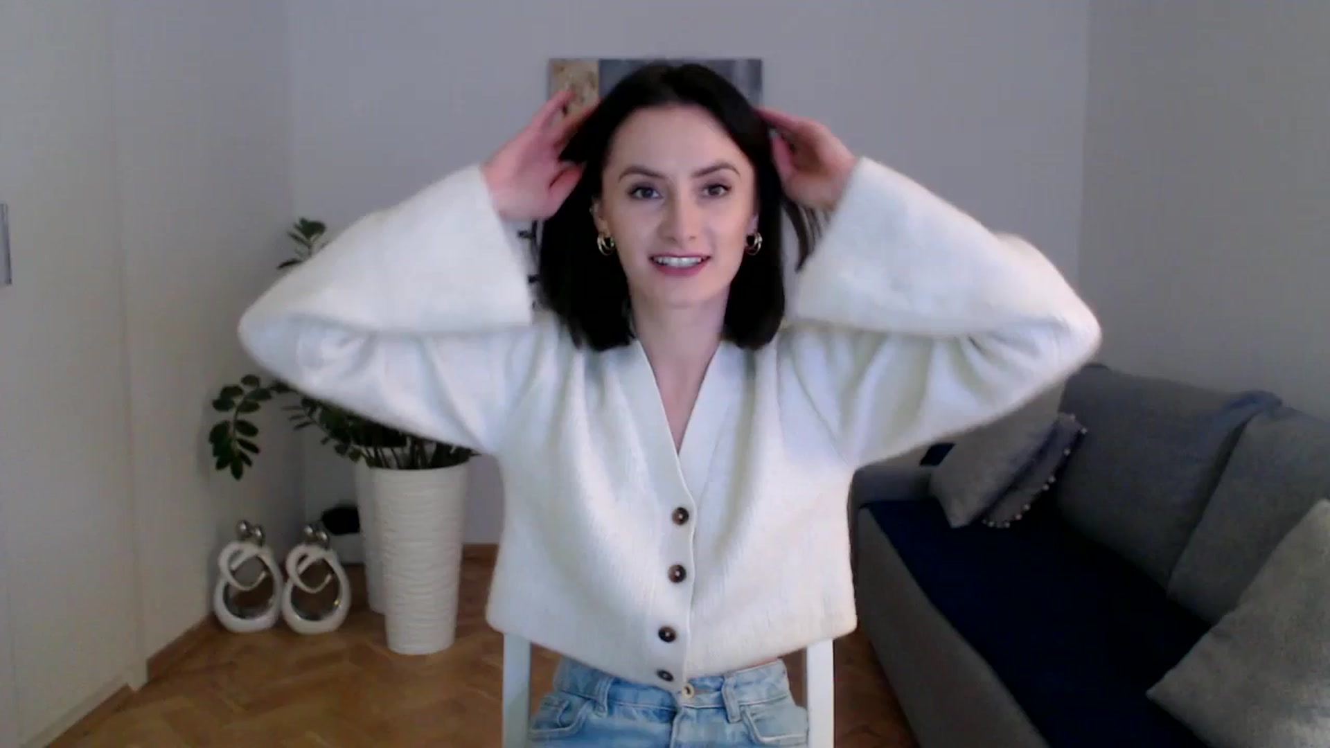 Gallery image thumbnail from PerlaBella's myfreecams stream on, 12/01/2023, 14:28 image 11 of 20