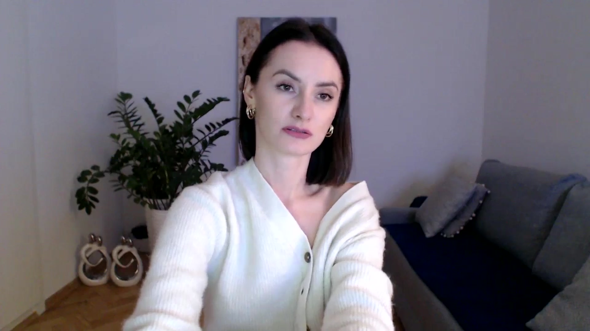 Gallery image thumbnail from PerlaBella's myfreecams stream on, 12/01/2023, 17:44 image 14 of 20