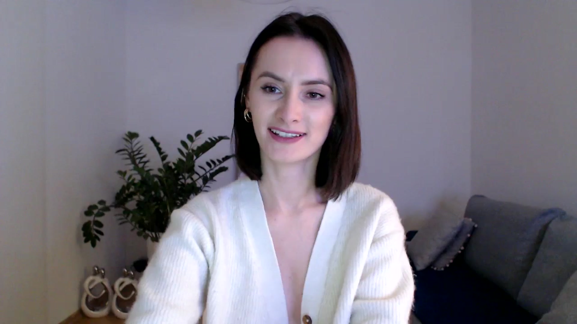 Gallery image thumbnail from PerlaBella's myfreecams stream on, 12/01/2023, 17:44 image 9 of 20