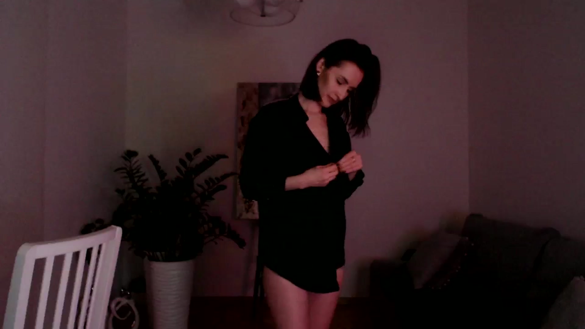Gallery image thumbnail from PerlaBella's myfreecams stream on, 12/01/2023, 20:02 image 13 of 20