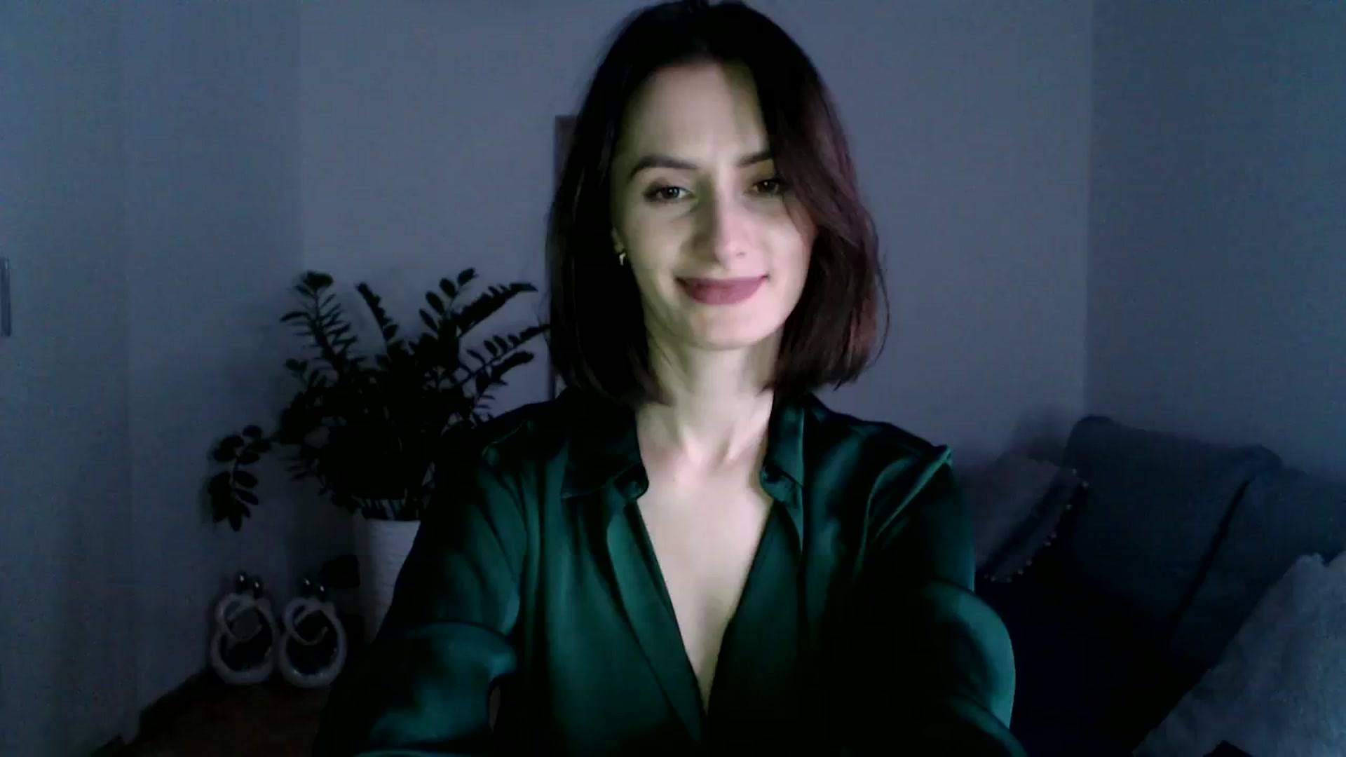 Gallery image thumbnail from PerlaBella's myfreecams stream on, 12/01/2023, 20:02 image 17 of 20
