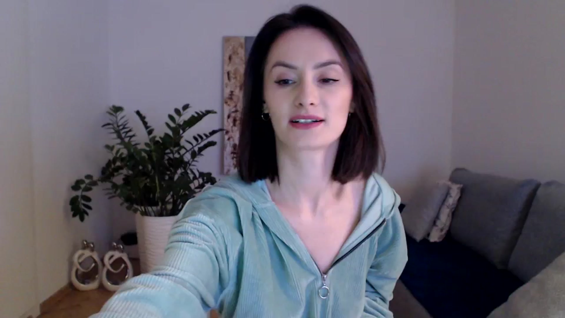 Gallery image thumbnail from PerlaBella's myfreecams stream on, 12/05/2023, 17:36 image 11 of 20