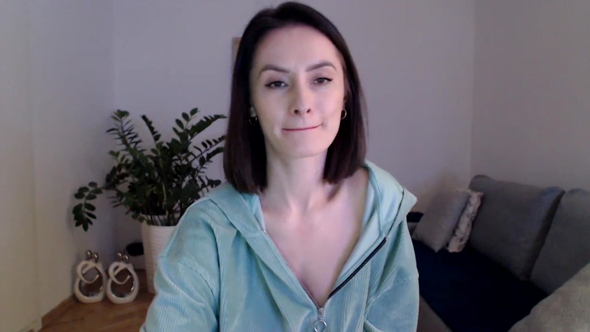 Gallery image thumbnail from PerlaBella's myfreecams stream on, 12/05/2023, 17:36 image 12 of 20