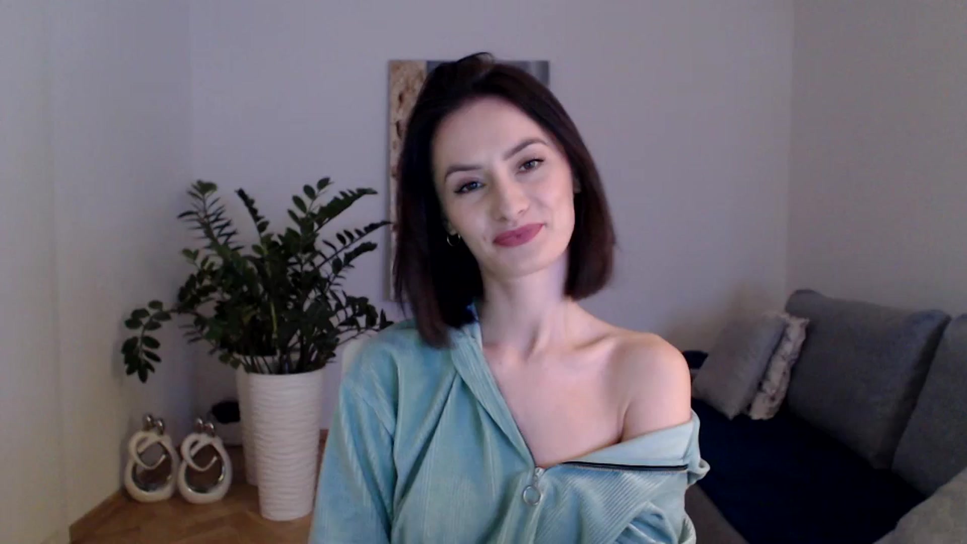 Gallery image thumbnail from PerlaBella's myfreecams stream on, 12/05/2023, 17:36 image 7 of 20