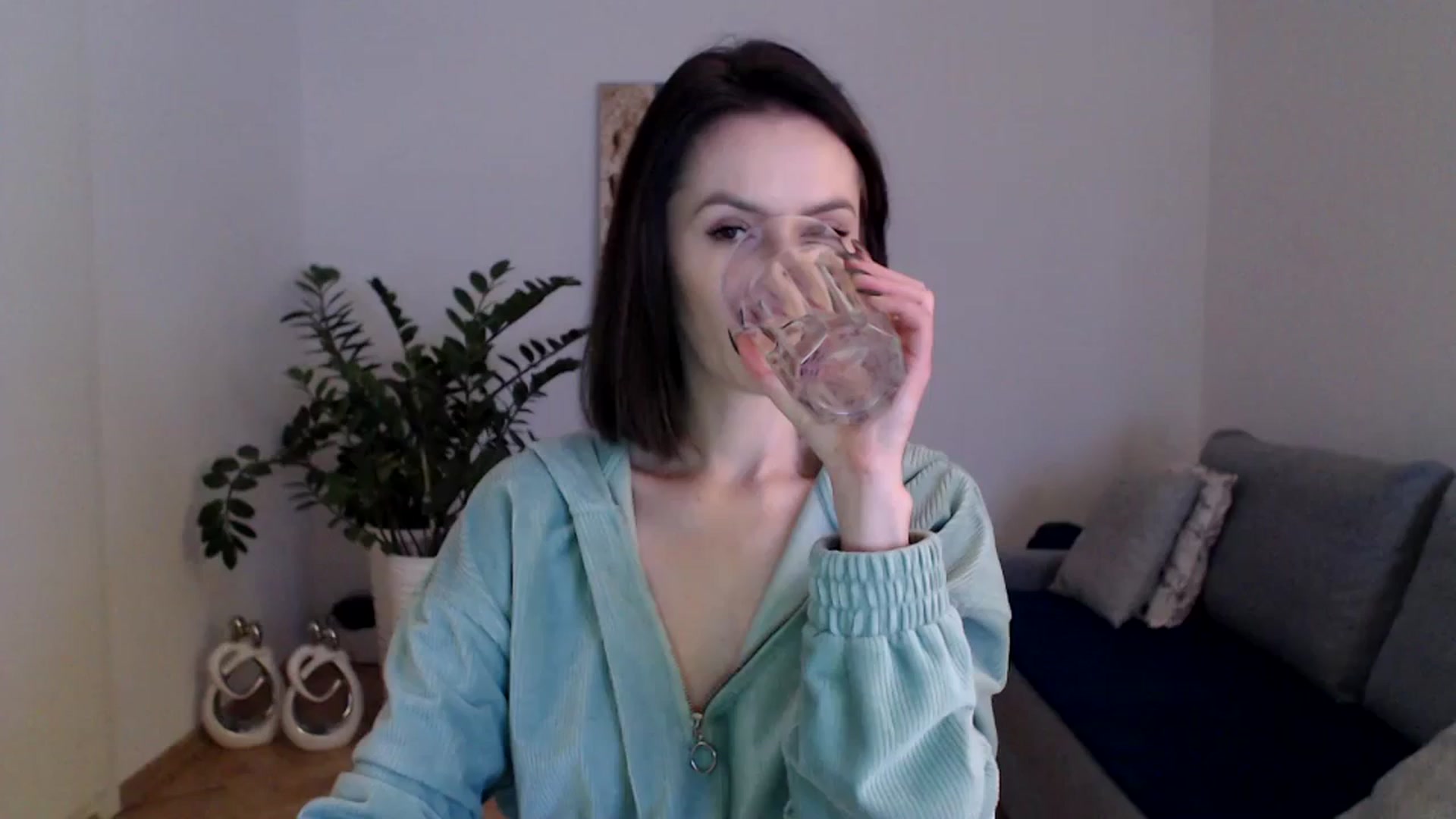 Gallery image thumbnail from PerlaBella's myfreecams stream on, 12/05/2023, 17:36 image 3 of 20