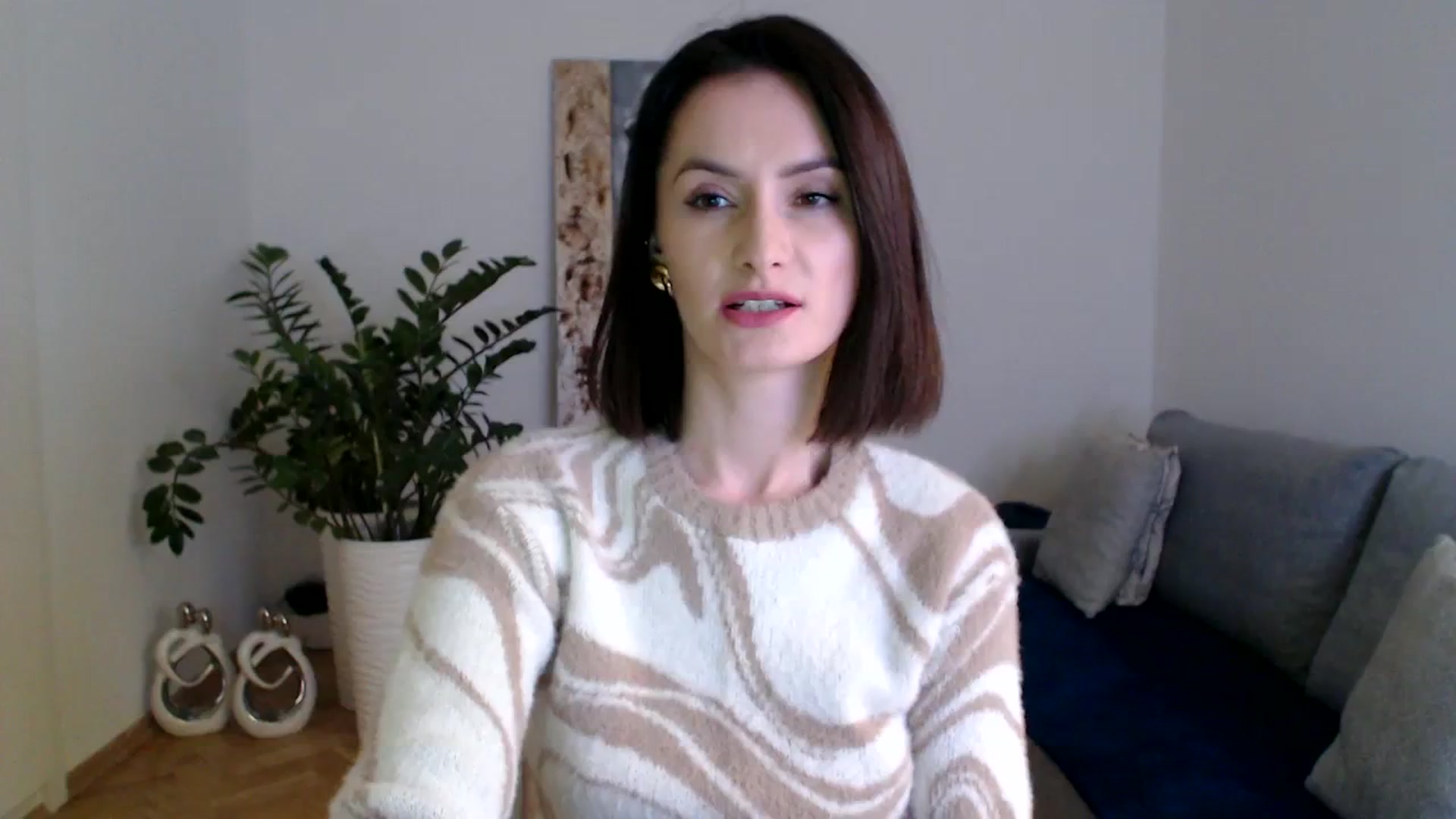 Gallery image thumbnail from PerlaBella's myfreecams stream on, 12/06/2023, 17:00 image 7 of 20