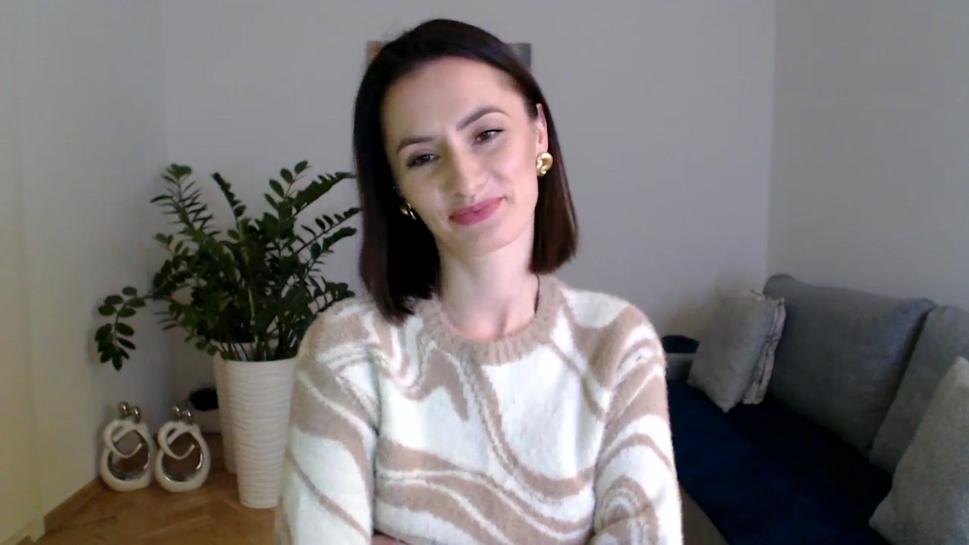 Gallery image thumbnail from PerlaBella's myfreecams stream on, 12/06/2023, 17:00 image 8 of 20