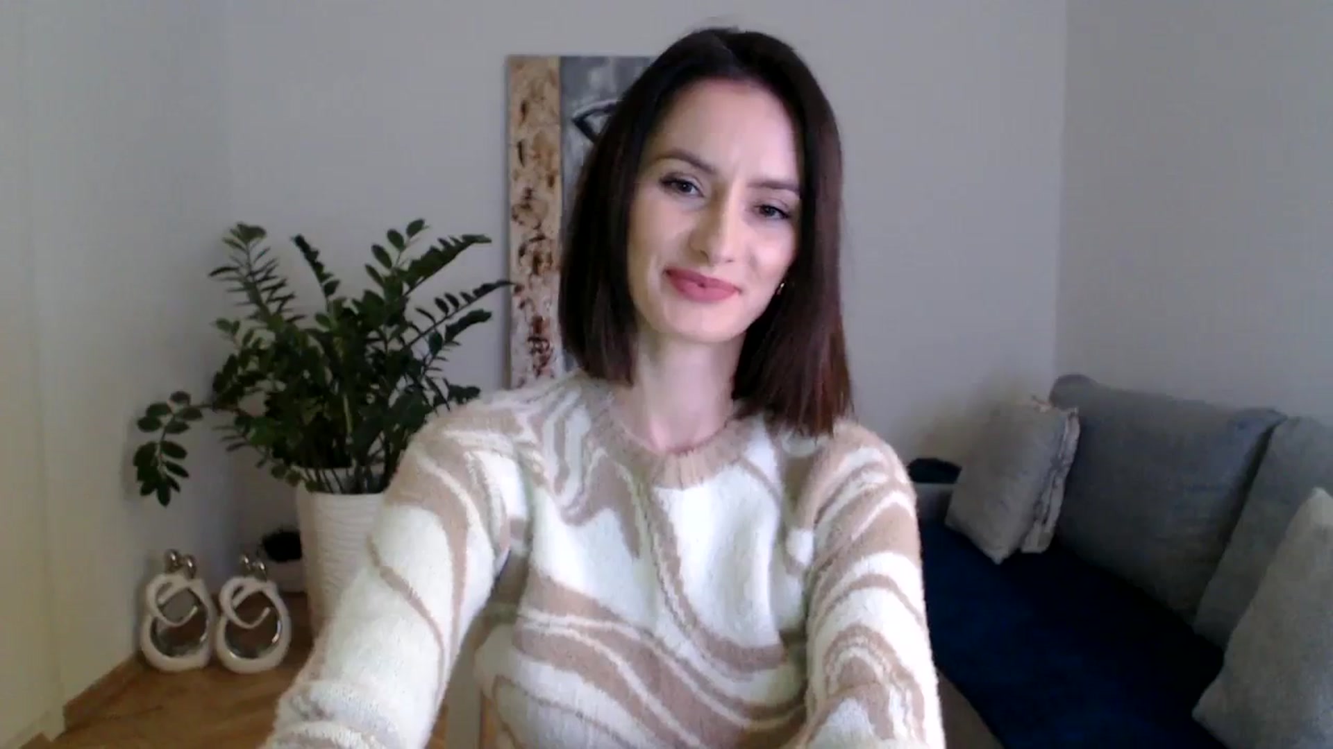Gallery image thumbnail from PerlaBella's myfreecams stream on, 12/06/2023, 17:00 image 17 of 20