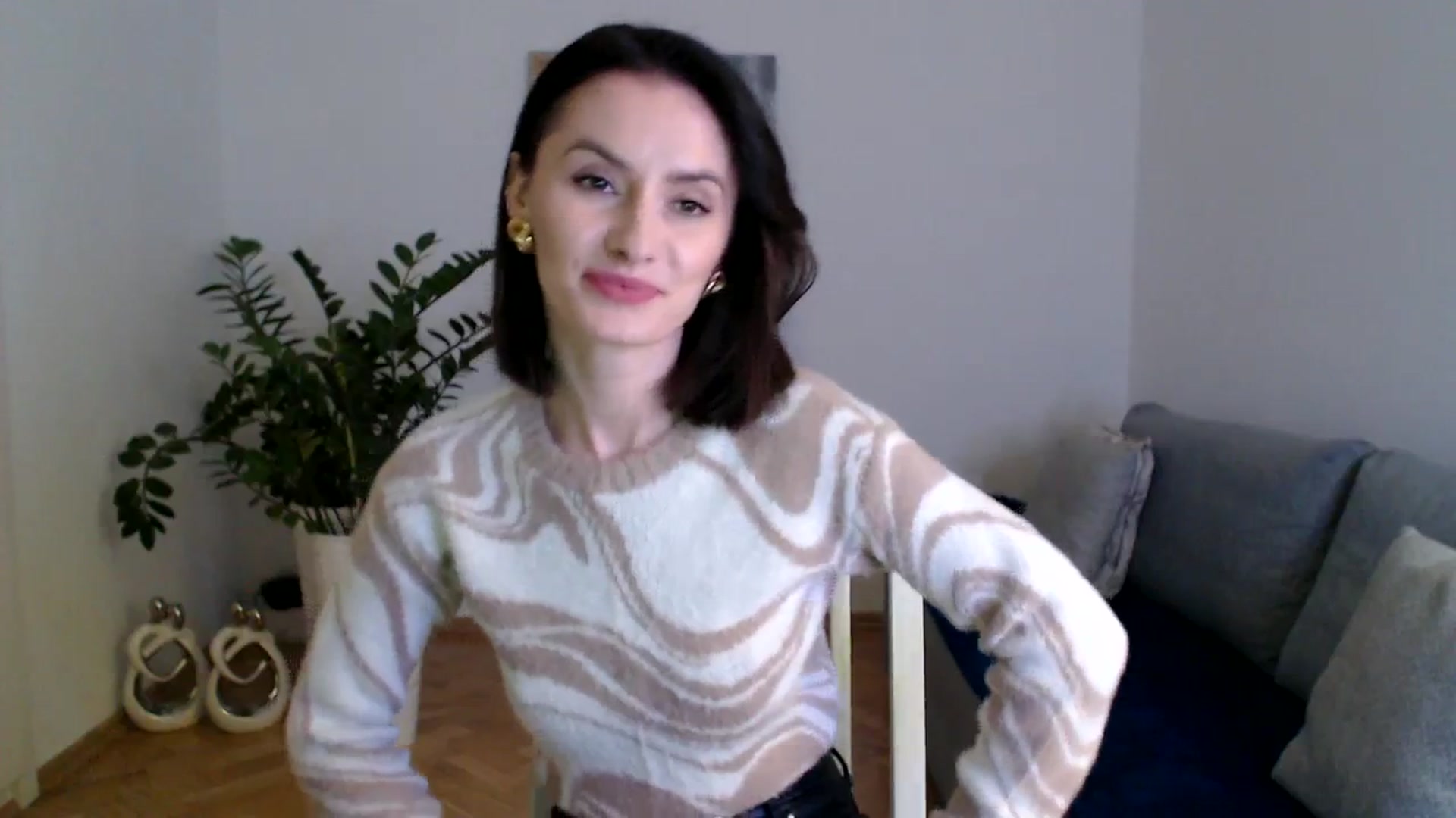 Gallery image thumbnail from PerlaBella's myfreecams stream on, 12/06/2023, 17:52 image 9 of 20