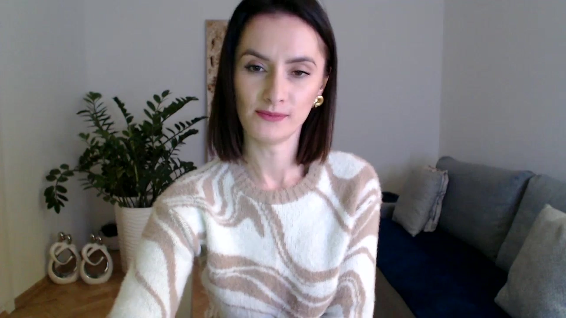Gallery image thumbnail from PerlaBella's myfreecams stream on, 12/06/2023, 17:52 image 5 of 20