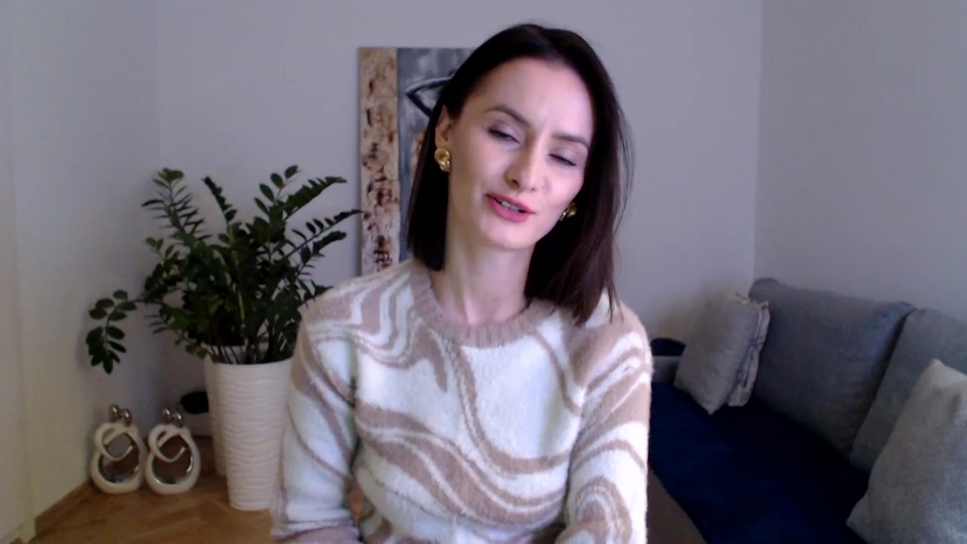 Gallery image thumbnail from PerlaBella's myfreecams stream on, 12/06/2023, 17:52 image 14 of 20