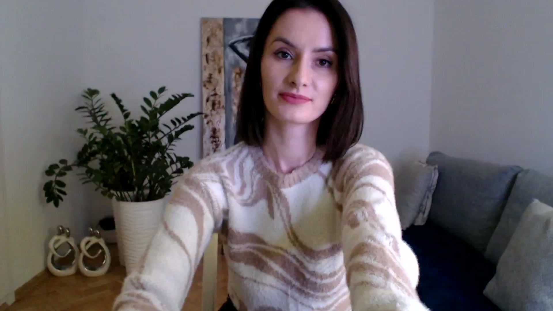 Gallery image thumbnail from PerlaBella's myfreecams stream on, 12/06/2023, 17:52 image 10 of 20