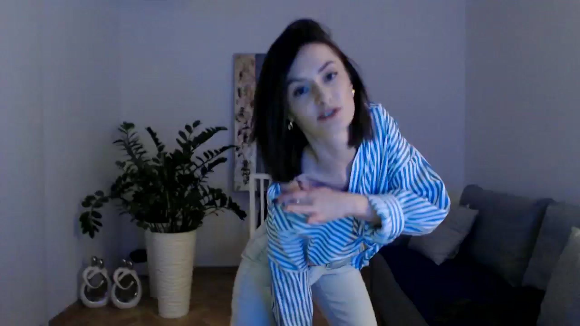 Gallery image thumbnail from PerlaBella's myfreecams stream on, 12/07/2023, 16:27 image 15 of 20