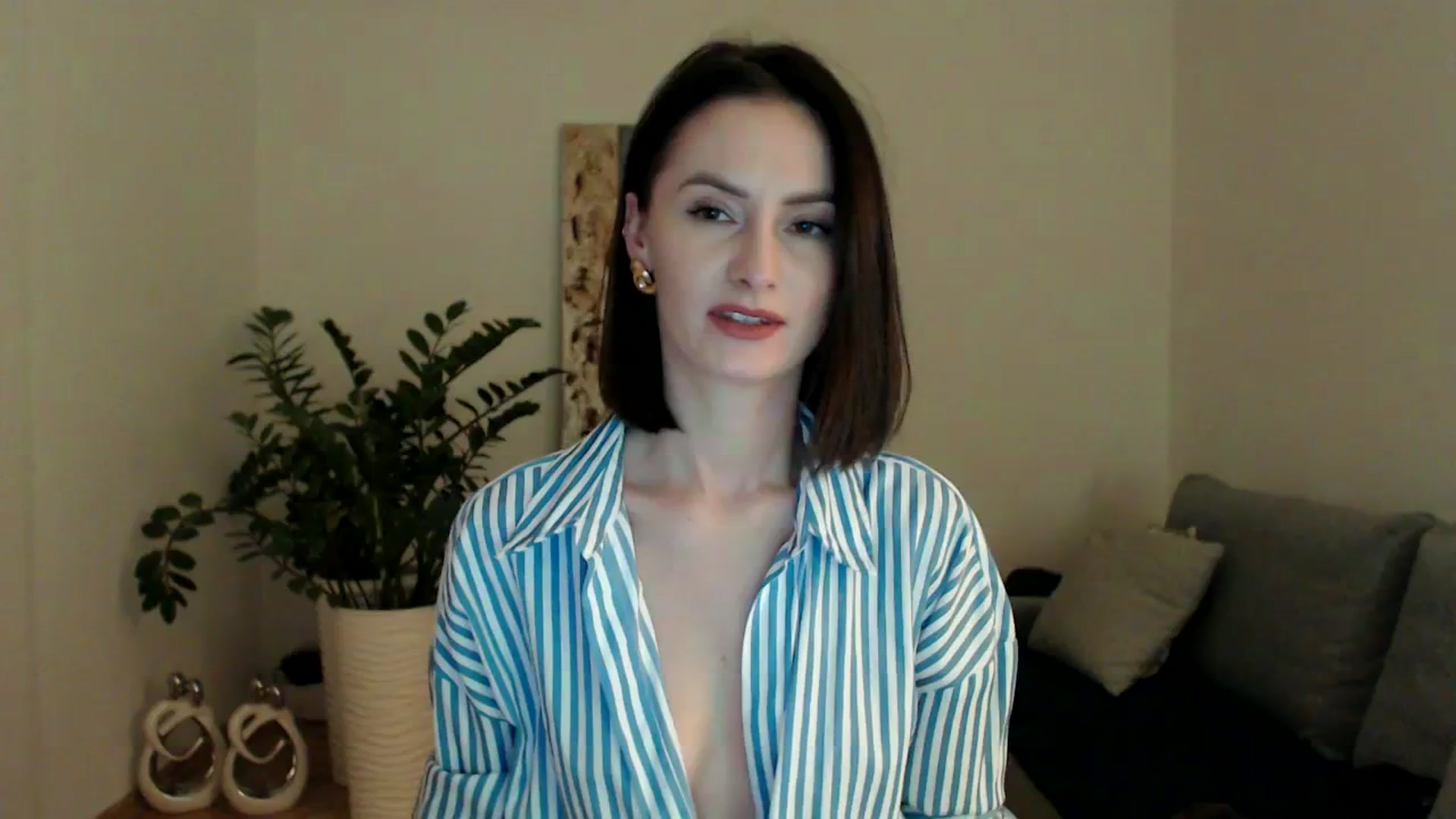 Gallery image thumbnail from PerlaBella's myfreecams stream on, 12/07/2023, 16:27 image 17 of 20
