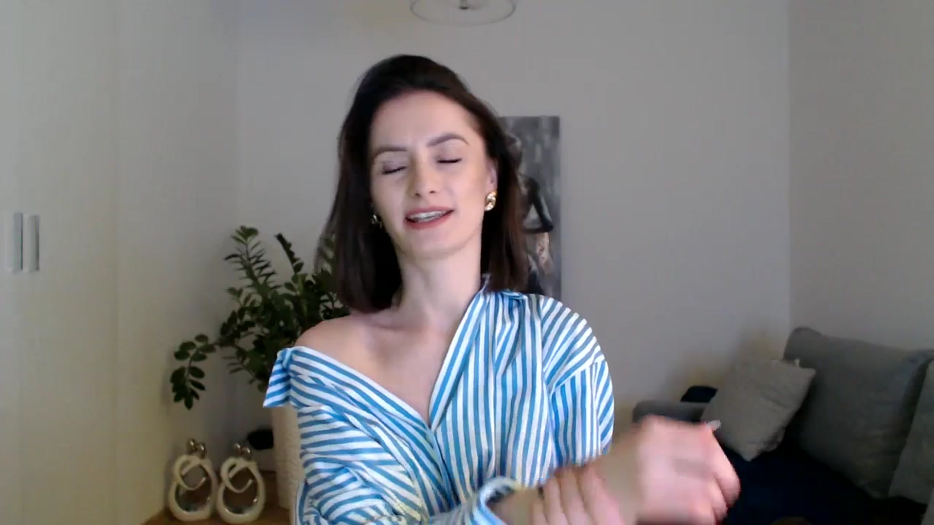 Gallery image thumbnail from PerlaBella's myfreecams stream on, 12/07/2023, 16:27 image 11 of 20