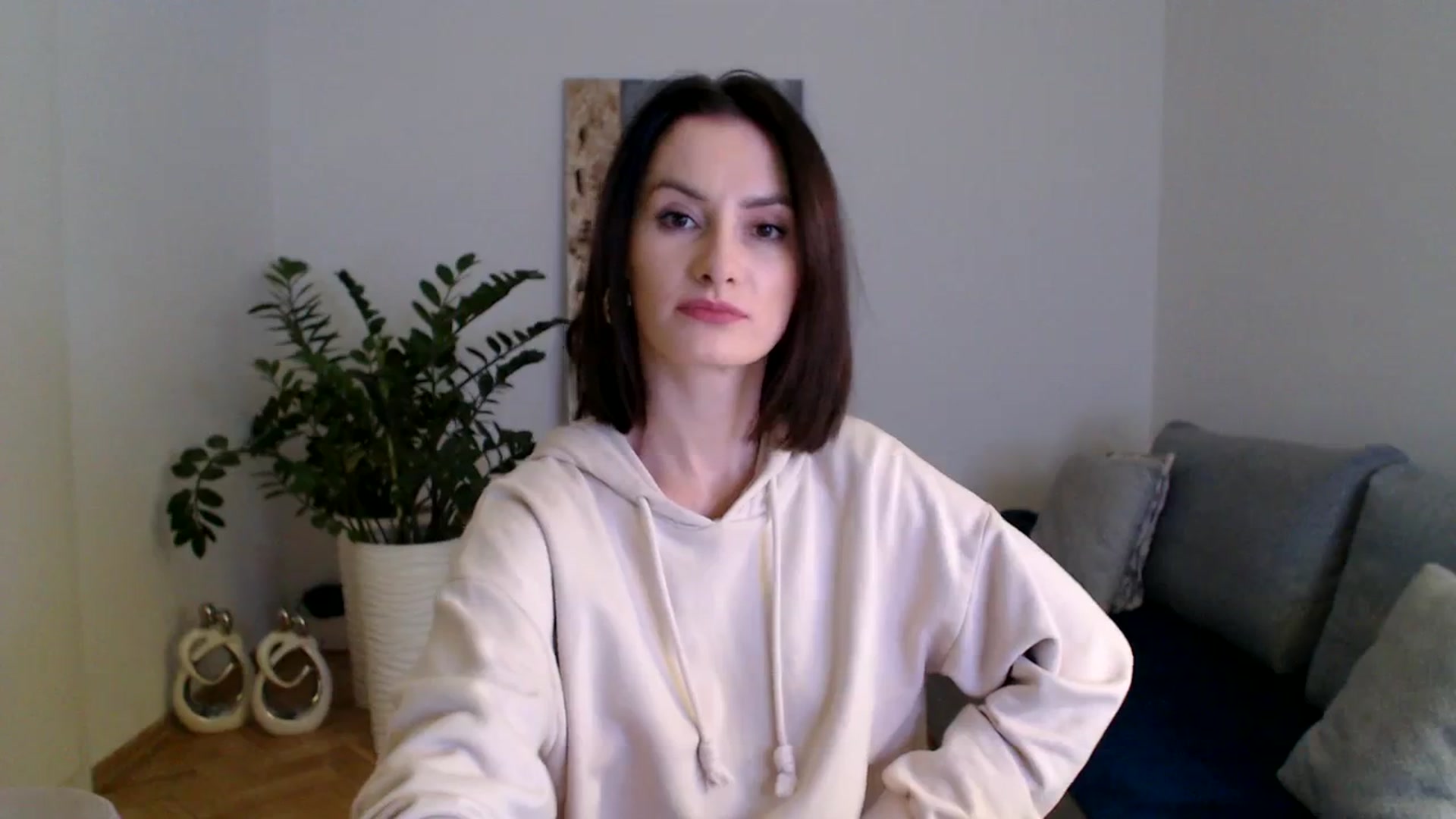 Gallery image thumbnail from PerlaBella's myfreecams stream on, 12/08/2023, 21:22 image 19 of 20