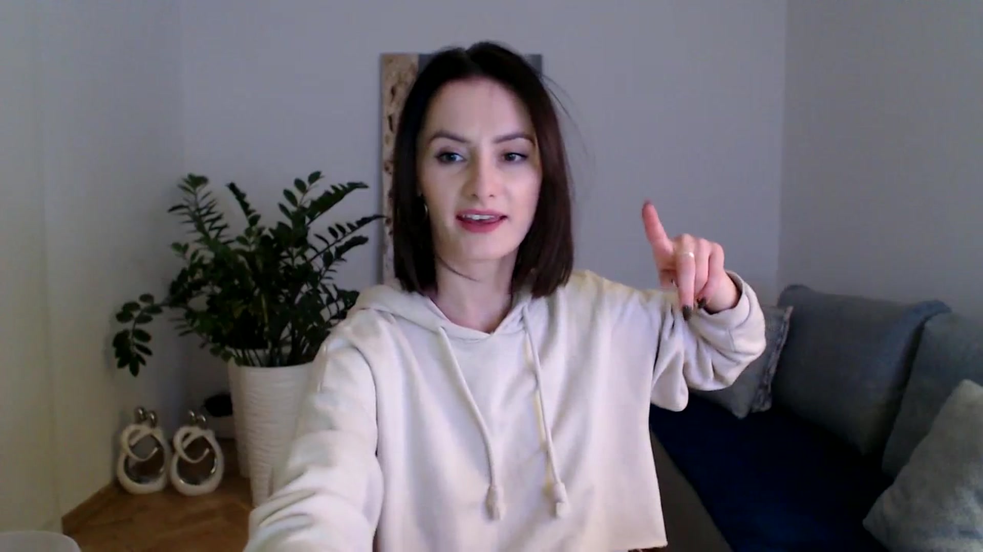 Gallery image thumbnail from PerlaBella's myfreecams stream on, 12/08/2023, 21:22 image 18 of 20
