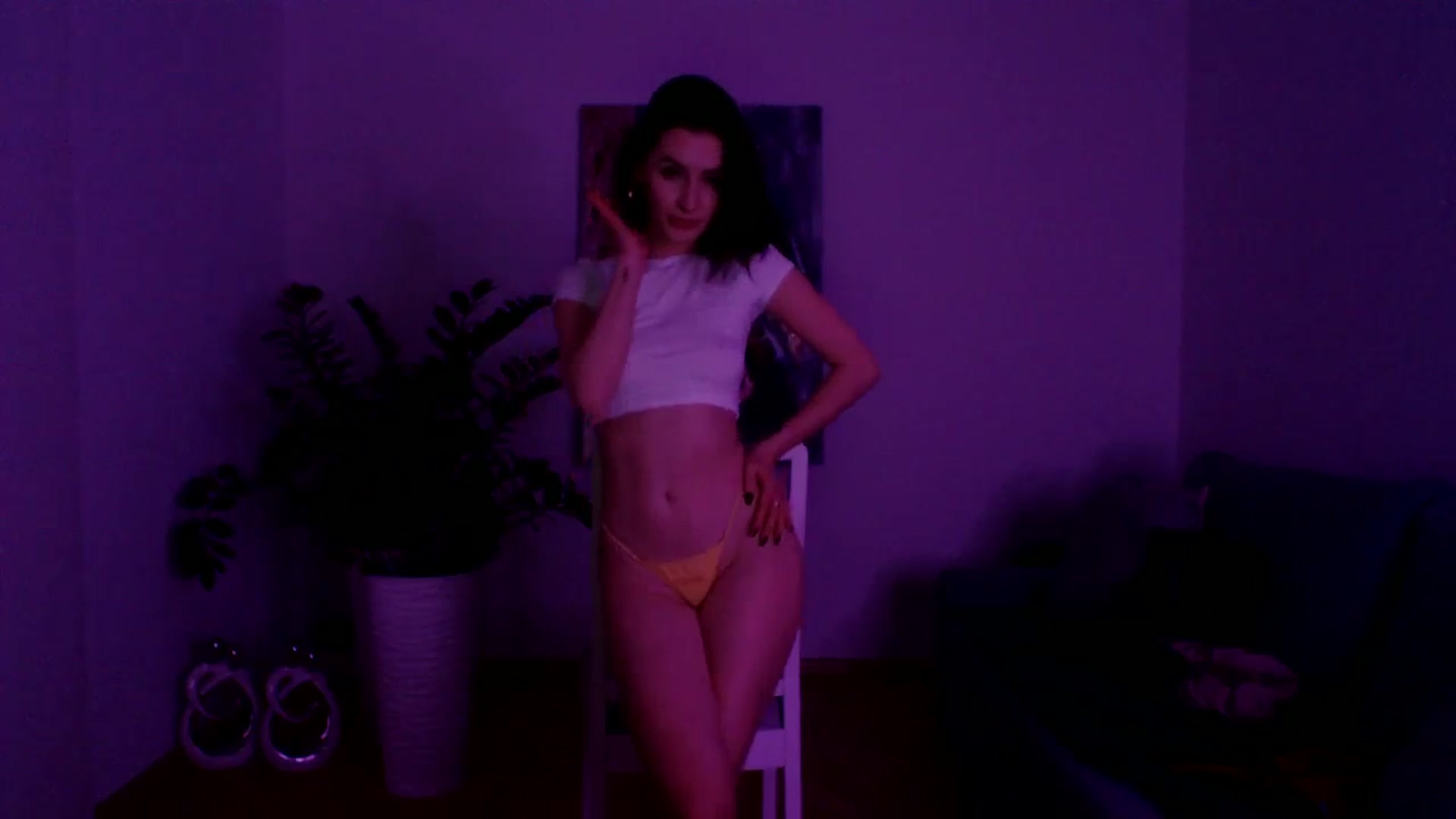Gallery image thumbnail from PerlaBella's myfreecams stream on, 12/08/2023, 23:05 image 15 of 20