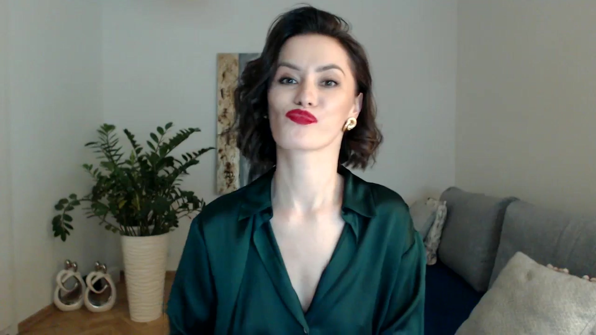 Gallery image thumbnail from PerlaBella's myfreecams stream on, 12/12/2023, 16:43 image 12 of 20