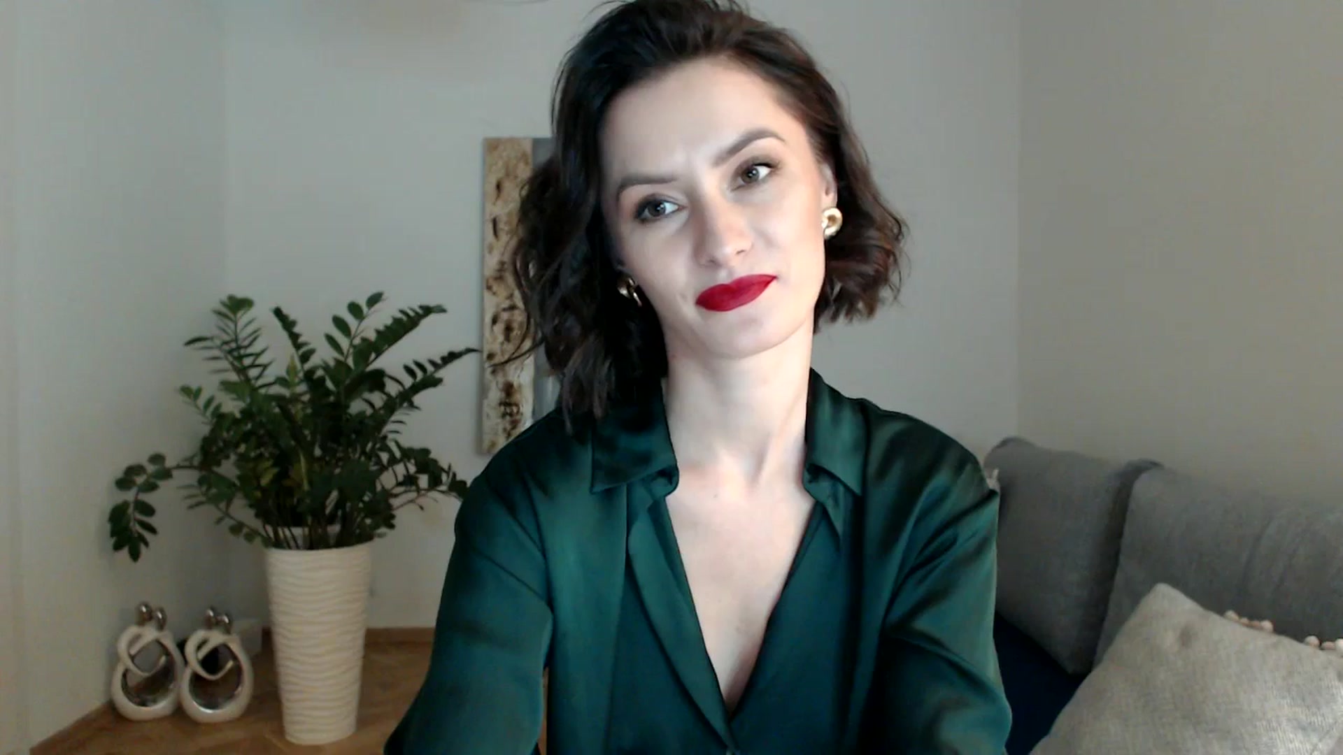 Gallery image thumbnail from PerlaBella's myfreecams stream on, 12/12/2023, 16:43 image 4 of 20