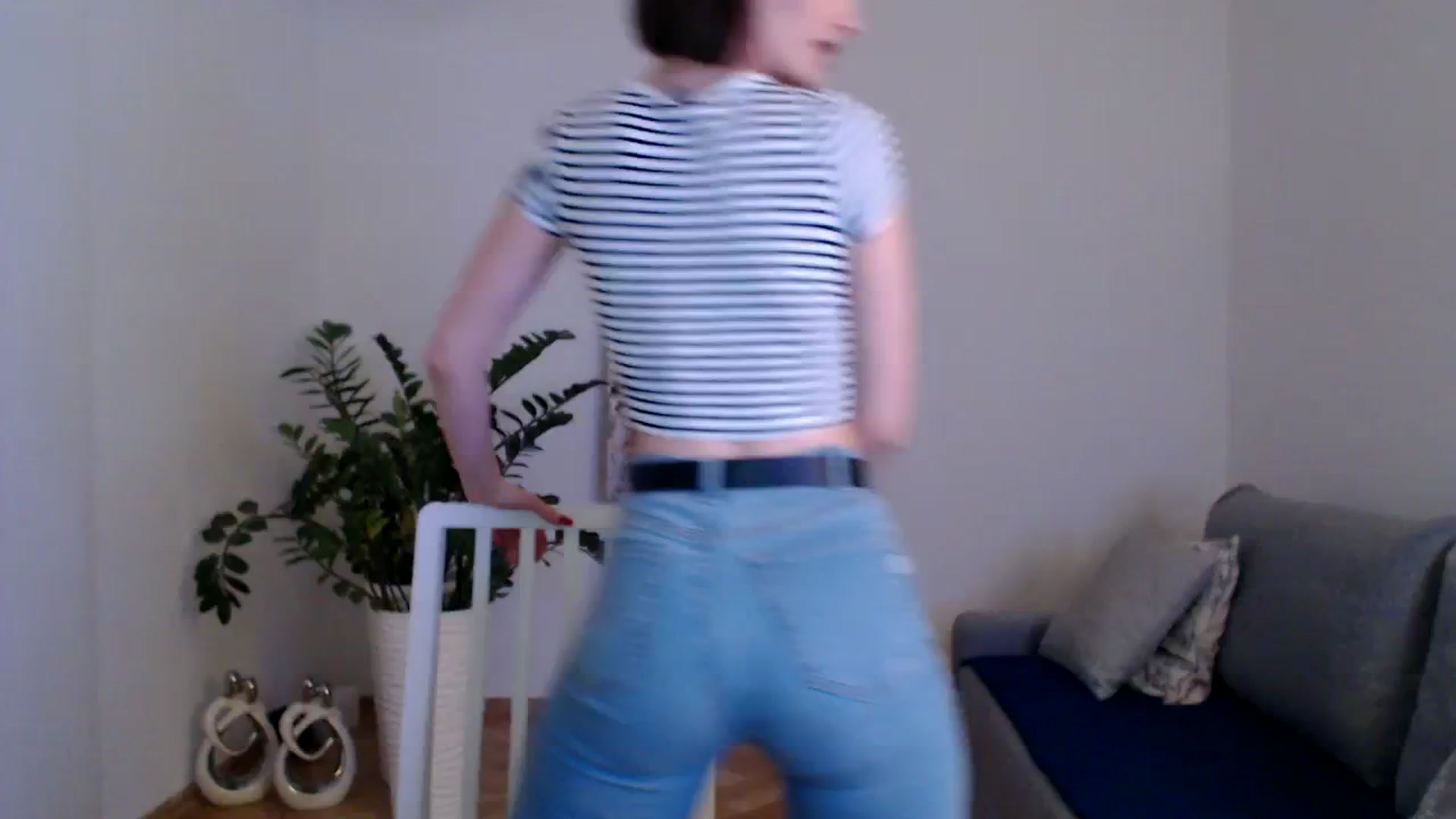 Gallery image thumbnail from PerlaBella's myfreecams stream on, 12/13/2023, 17:56 image 17 of 20