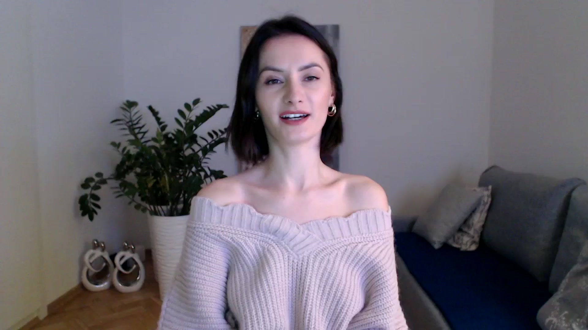 Gallery image thumbnail from PerlaBella's myfreecams stream on, 12/13/2023, 17:56 image 4 of 20