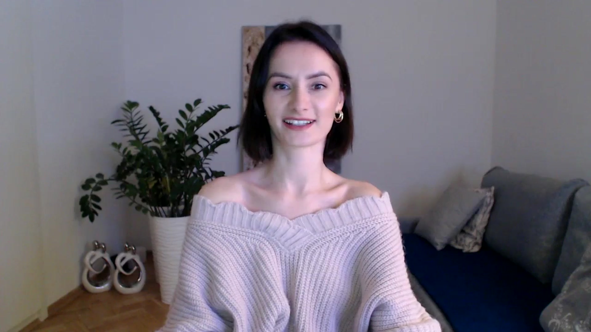 Gallery image thumbnail from PerlaBella's myfreecams stream on, 12/13/2023, 17:56 image 6 of 20
