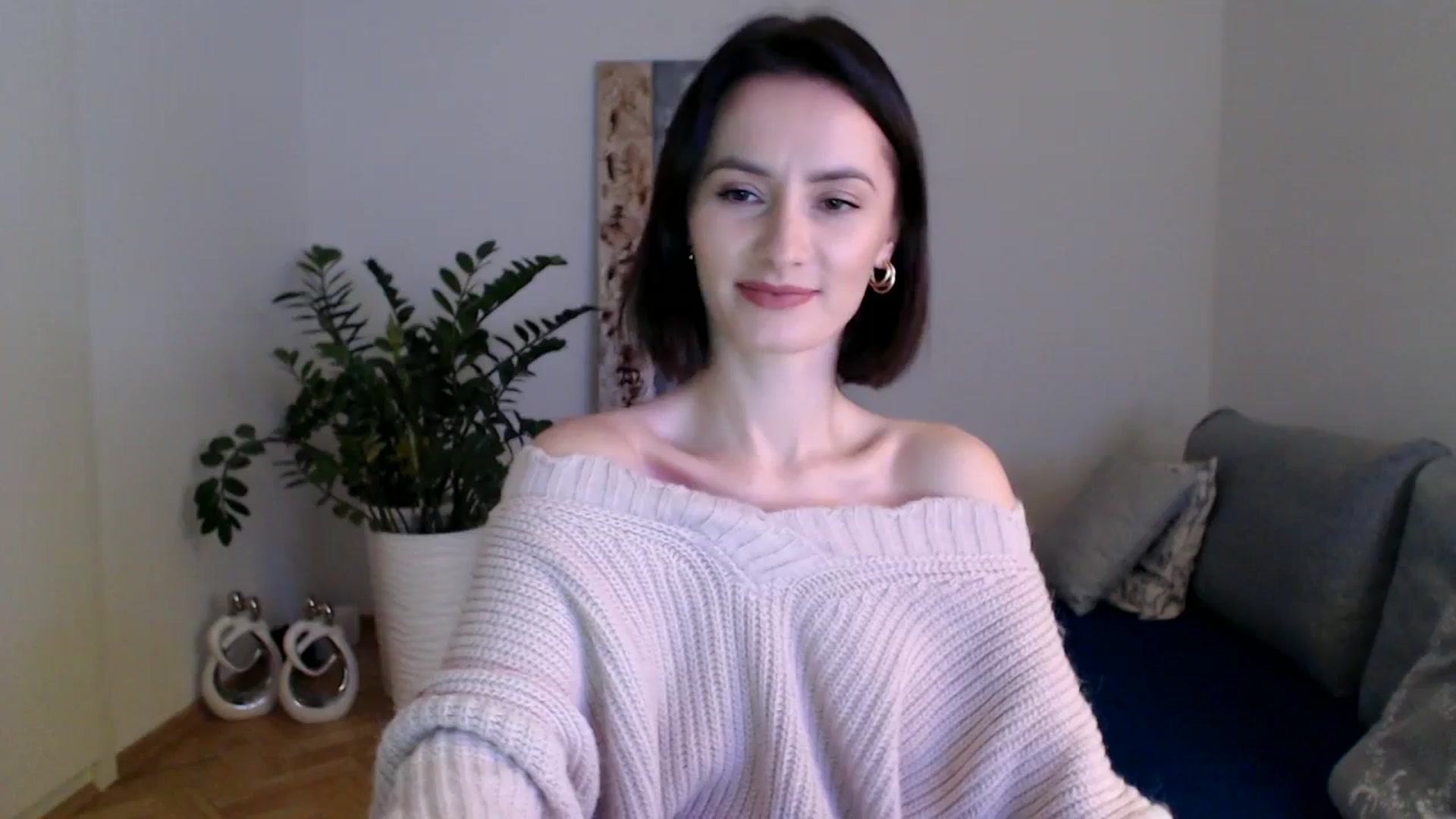 Gallery image thumbnail from PerlaBella's myfreecams stream on, 12/13/2023, 17:56 image 3 of 20