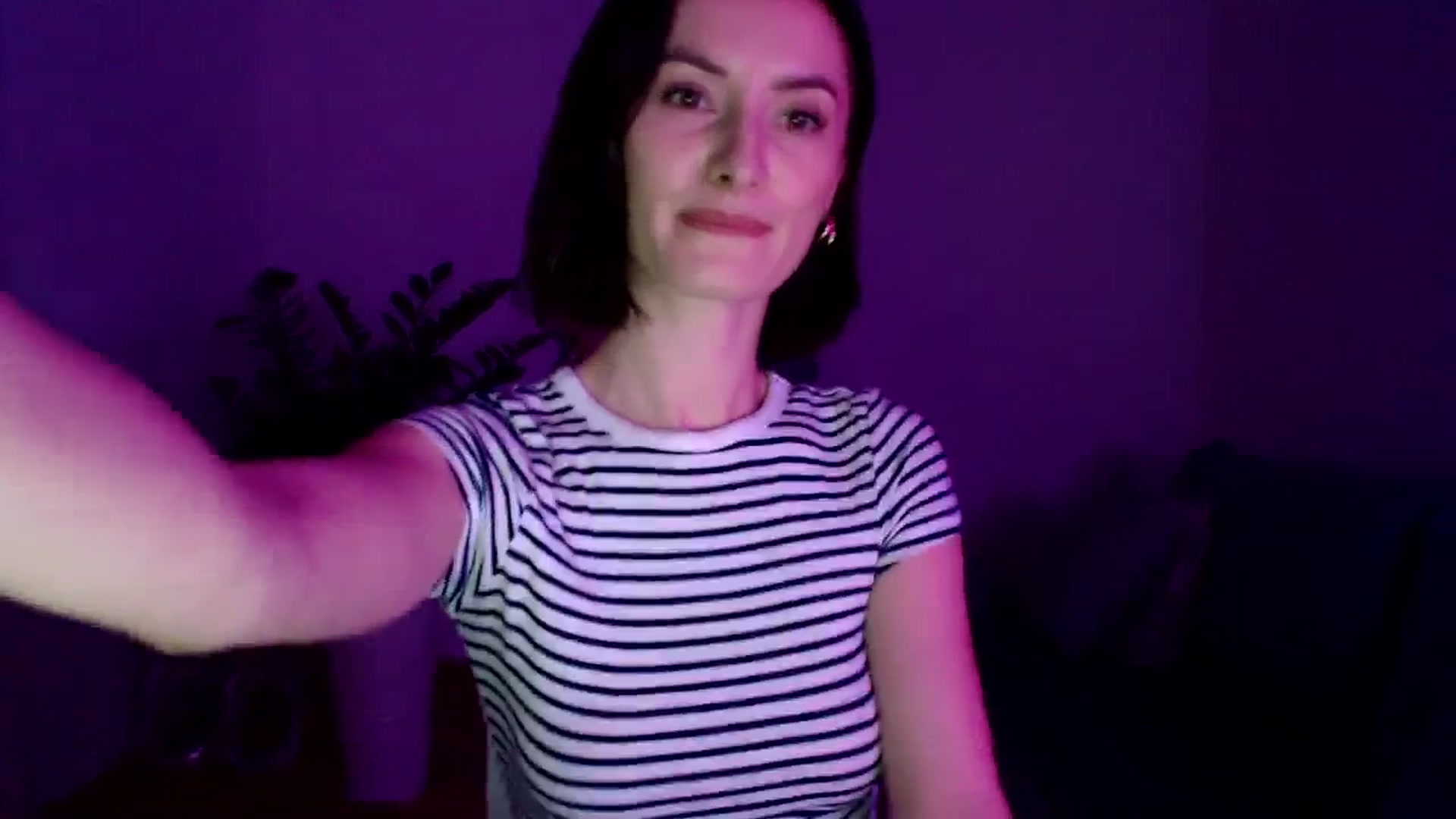 Gallery image thumbnail from PerlaBella's myfreecams stream on, 12/13/2023, 17:56 image 19 of 20