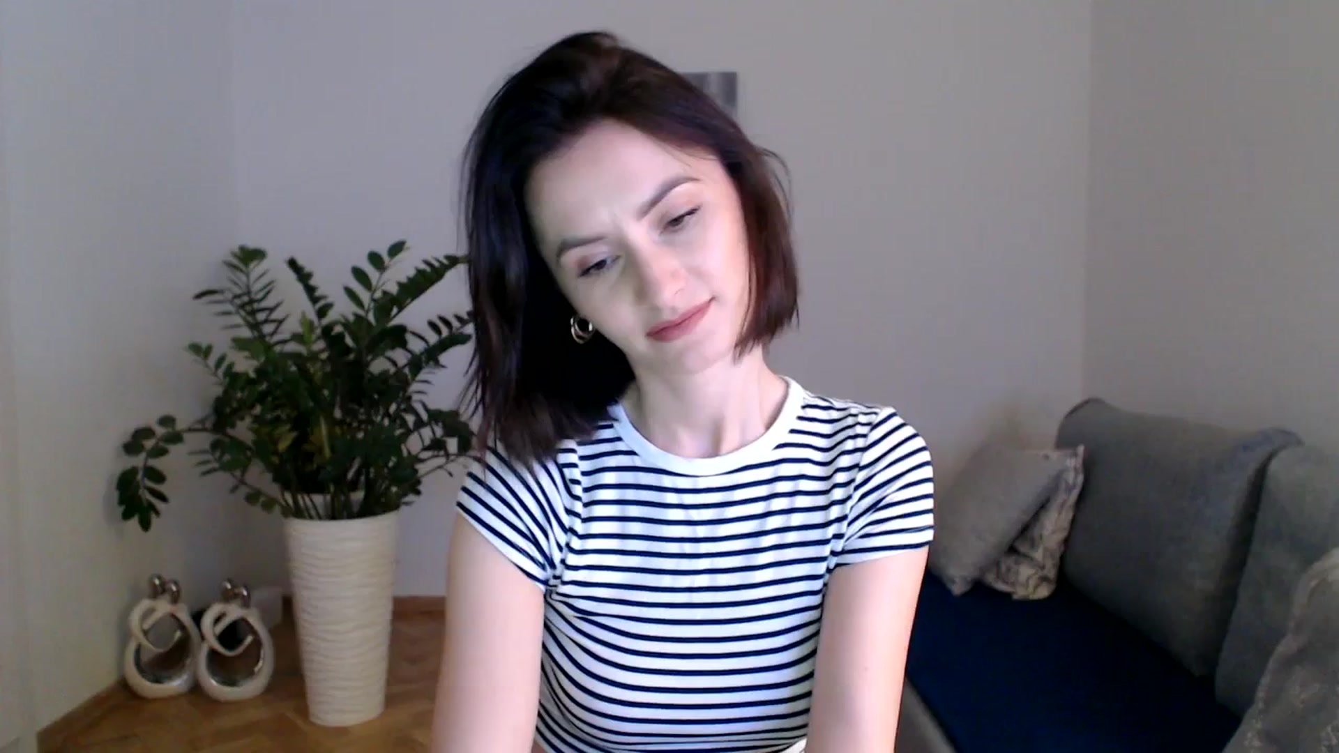Gallery image thumbnail from PerlaBella's myfreecams stream on, 12/13/2023, 18:56 image 3 of 20