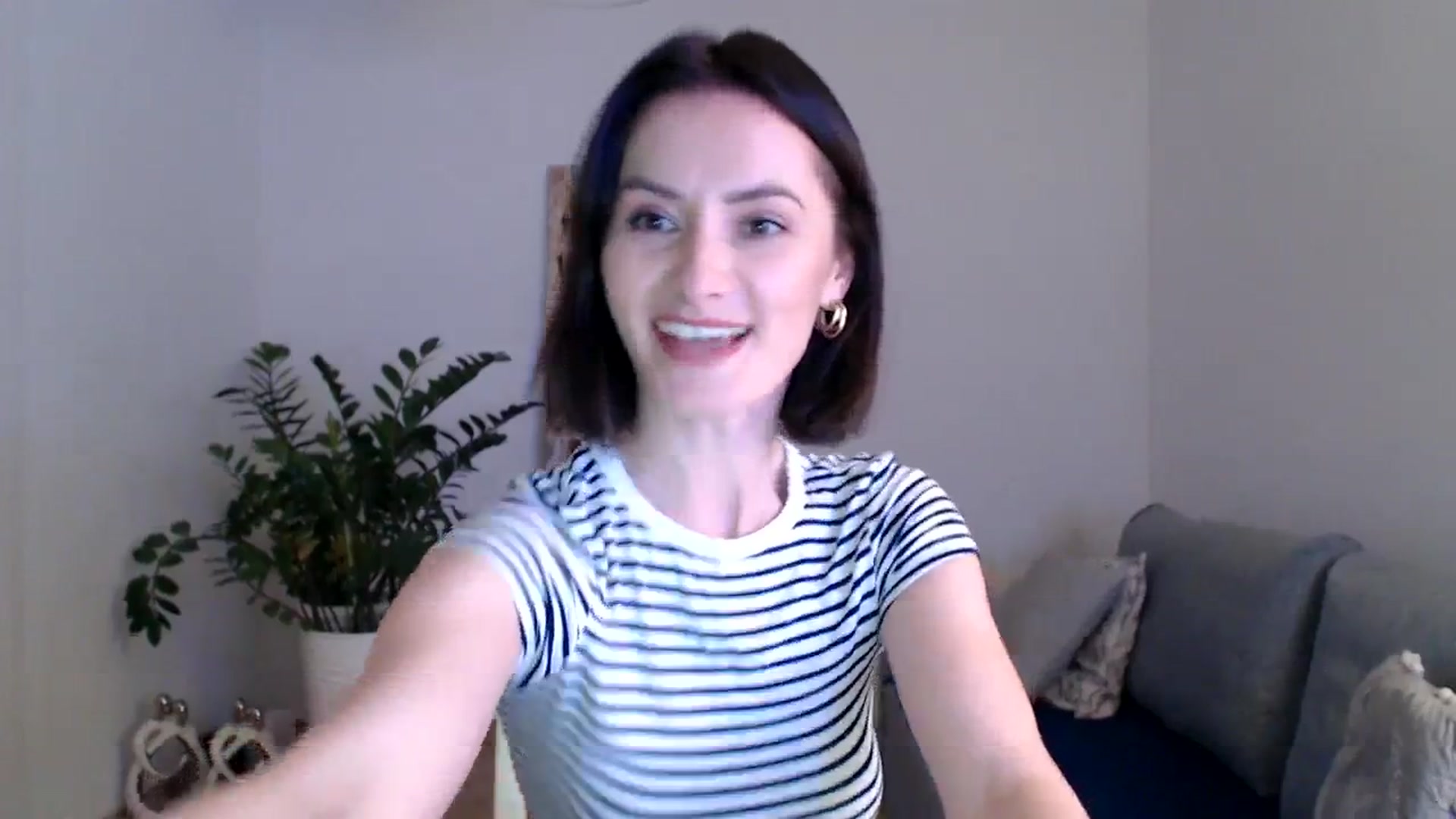 Gallery image thumbnail from PerlaBella's myfreecams stream on, 12/13/2023, 18:56 image 15 of 20