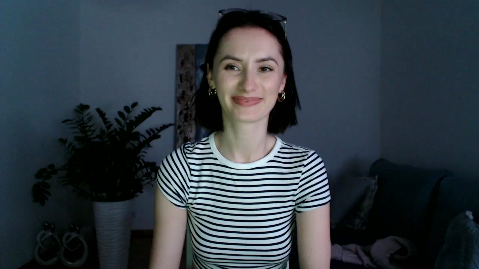 Gallery image thumbnail from PerlaBella's myfreecams stream on, 12/13/2023, 22:48 image 18 of 20