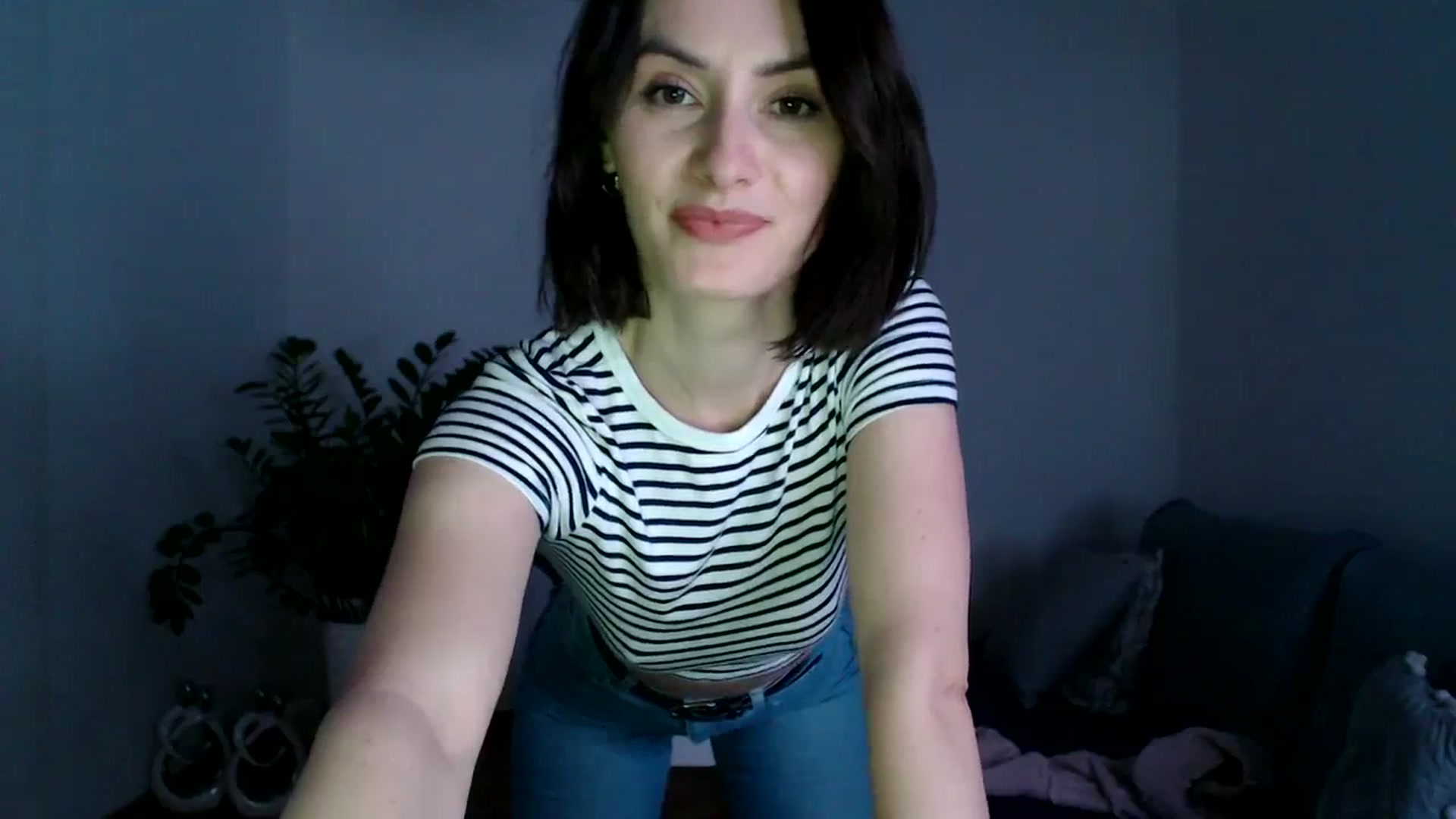 Gallery image thumbnail from PerlaBella's myfreecams stream on, 12/13/2023, 22:48 image 2 of 20