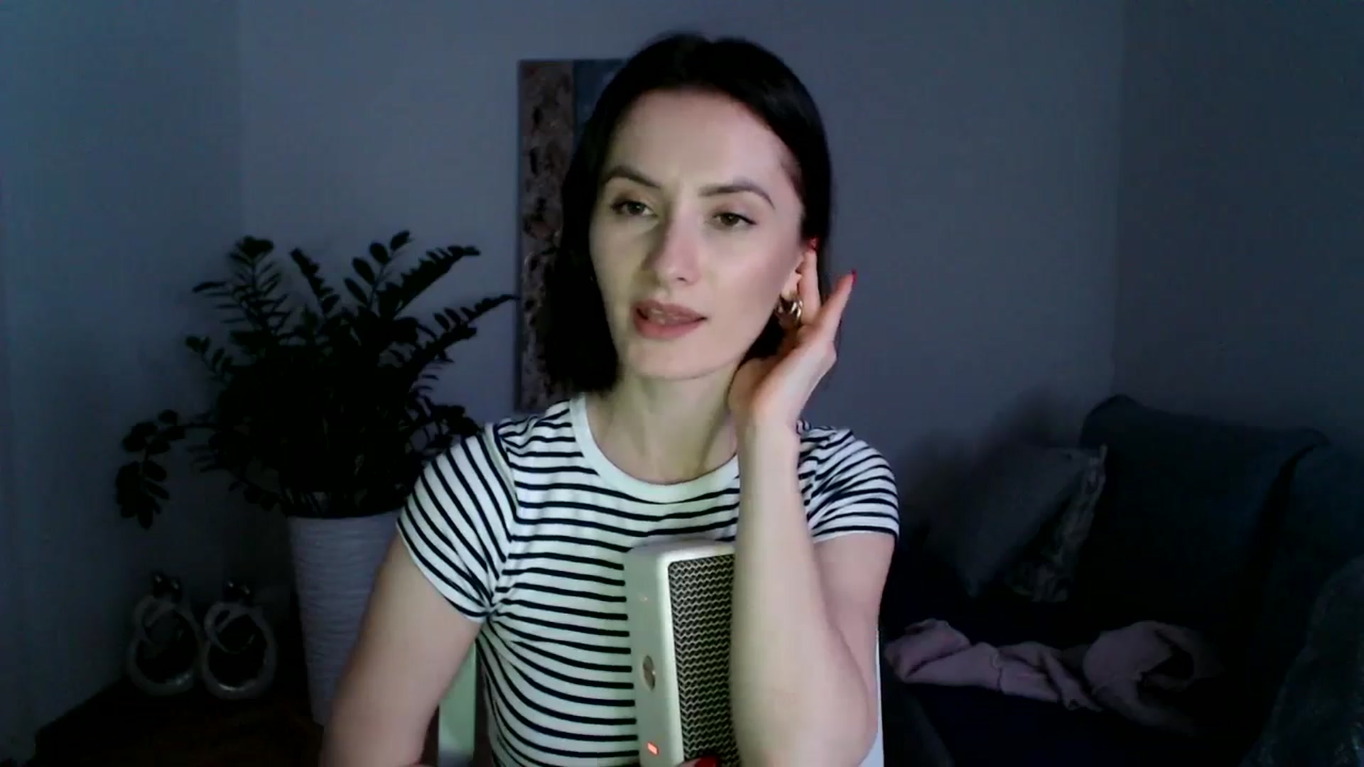 Gallery image thumbnail from PerlaBella's myfreecams stream on, 12/13/2023, 22:48 image 15 of 20