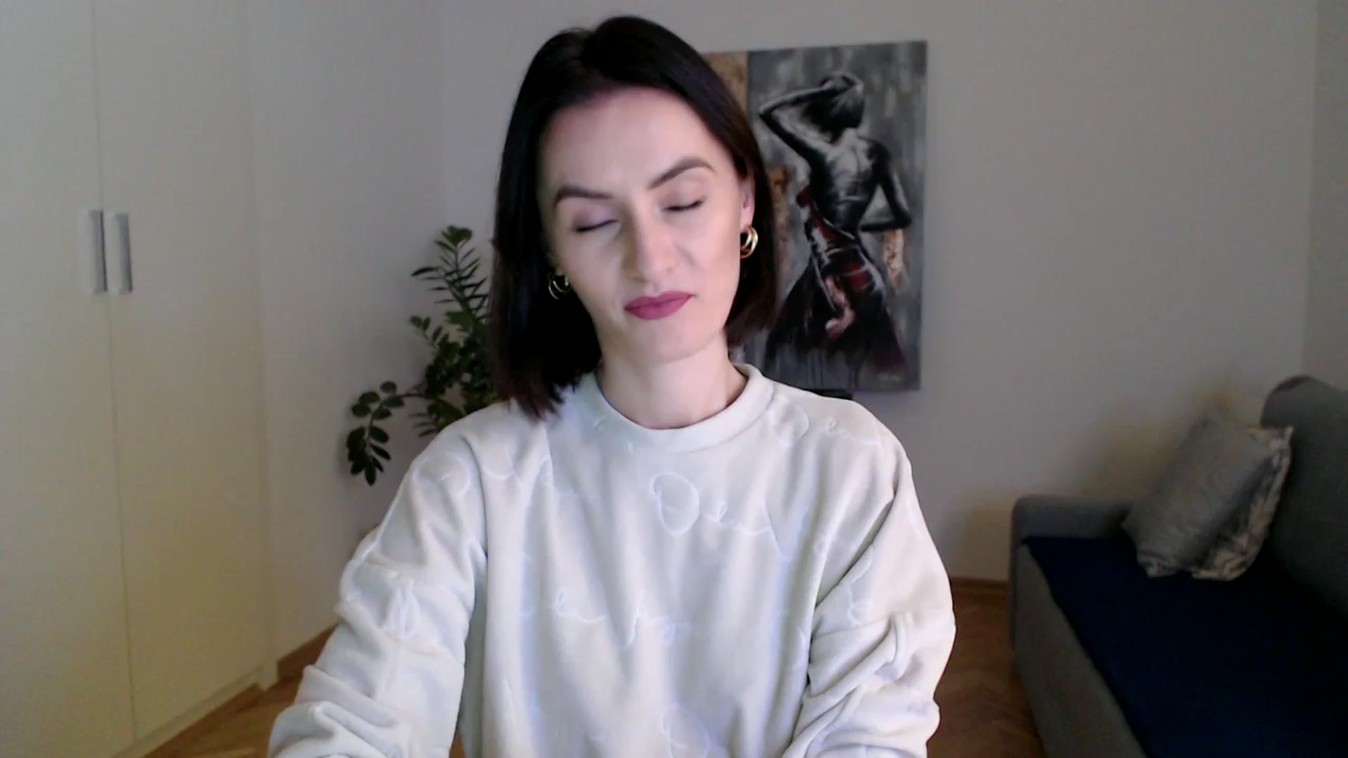 Gallery image thumbnail from PerlaBella's myfreecams stream on, 12/14/2023, 17:41 image 9 of 20