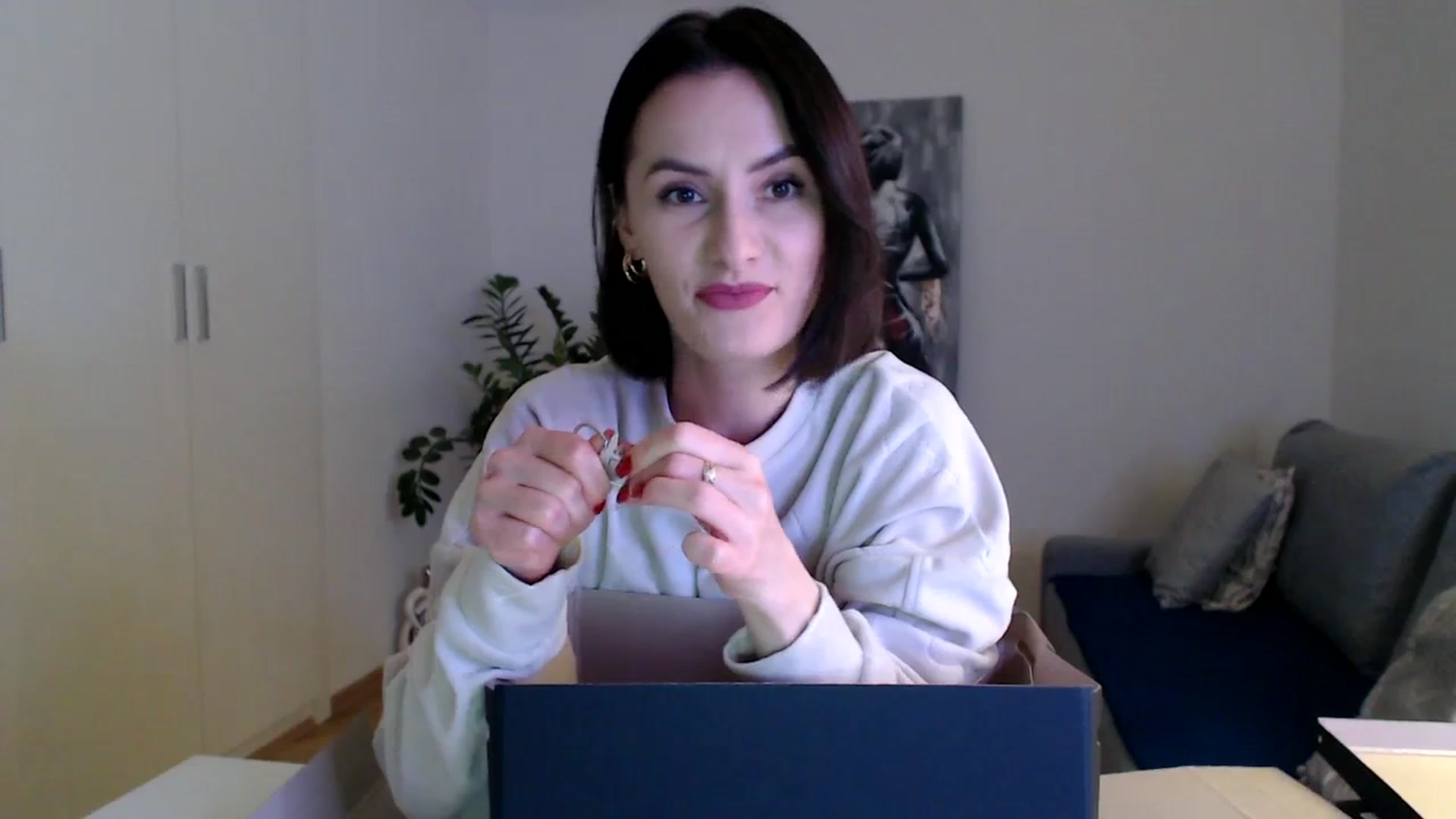 Gallery image thumbnail from PerlaBella's myfreecams stream on, 12/14/2023, 17:41 image 13 of 20
