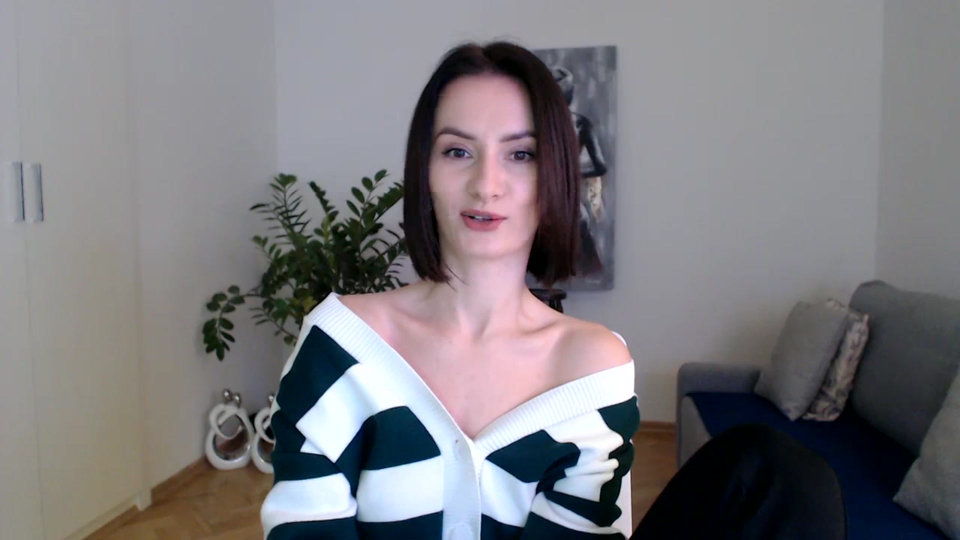 Gallery image thumbnail from PerlaBella's myfreecams stream on, 12/15/2023, 13:43 image 9 of 20