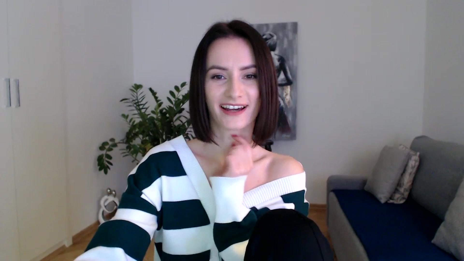 Gallery image thumbnail from PerlaBella's myfreecams stream on, 12/15/2023, 13:43 image 3 of 20