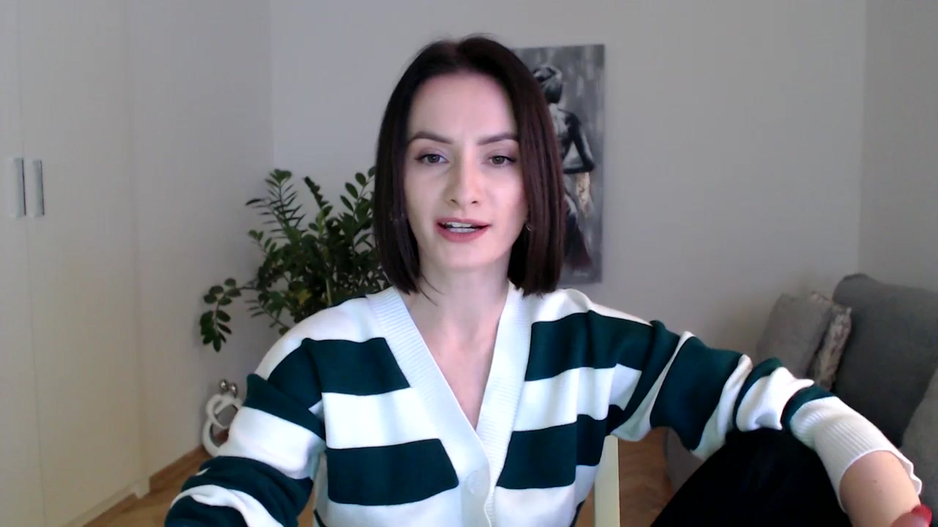 Gallery image thumbnail from PerlaBella's myfreecams stream on, 12/15/2023, 13:43 image 12 of 20