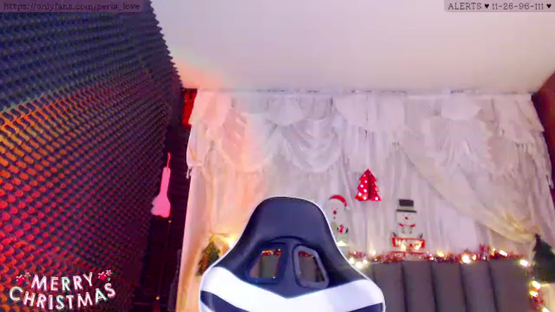 Gallery image thumbnail from Perla_Love's myfreecams stream on, 12/24/2022, 17:43 image 4 of 20
