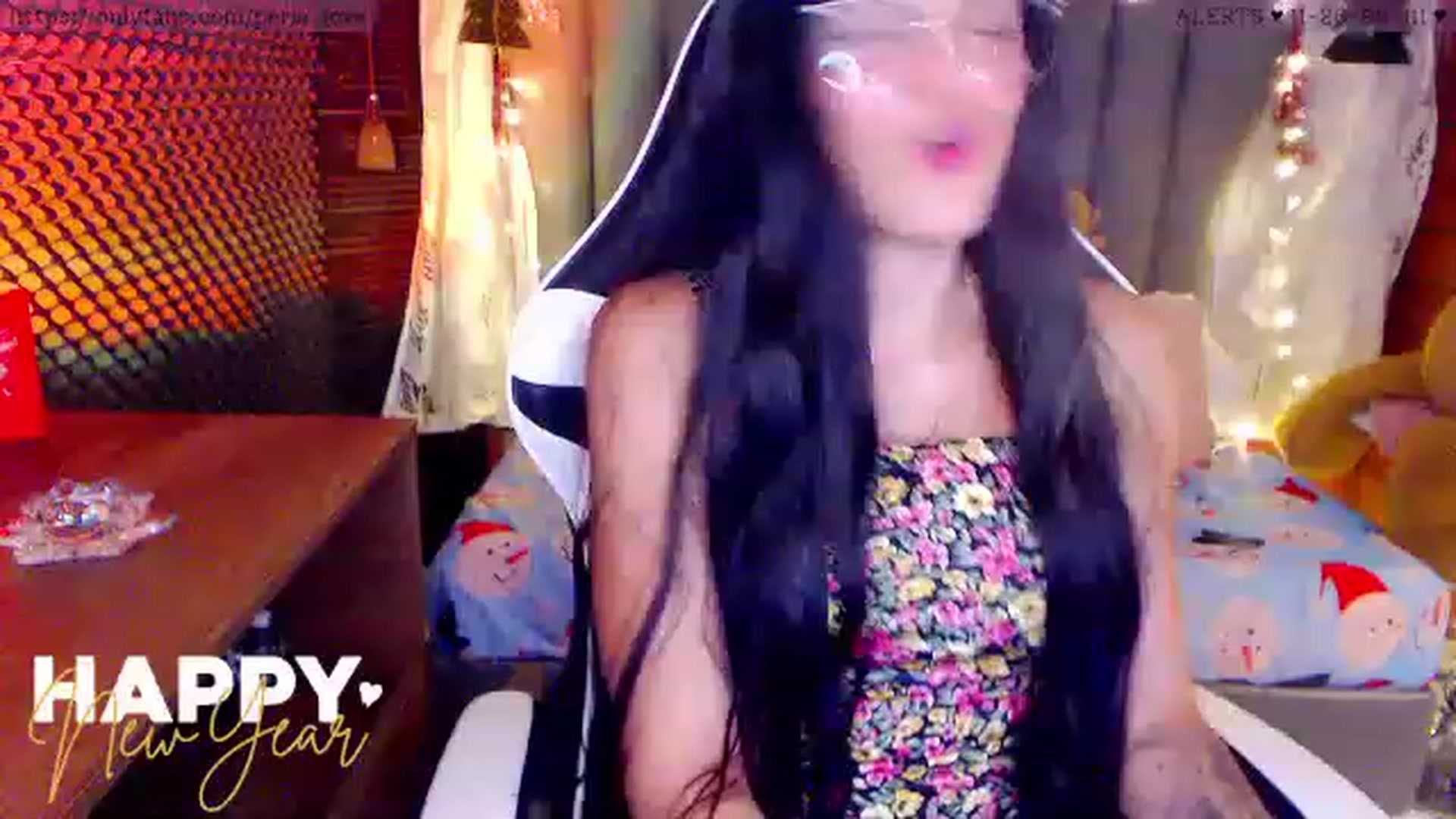 Gallery image thumbnail from Perla_Love's myfreecams stream on, 12/31/2022, 16:28 image 11 of 20