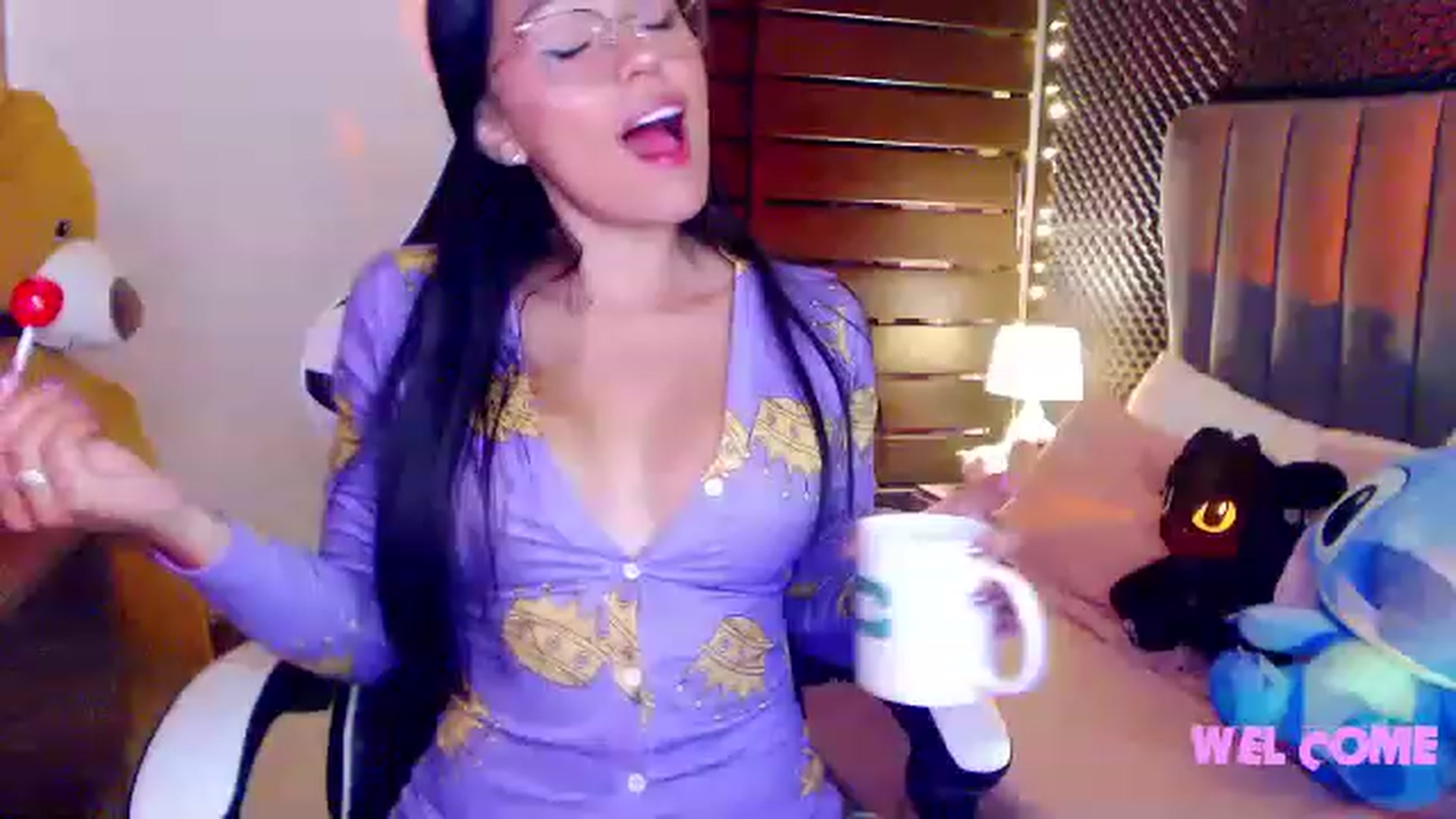 Gallery image thumbnail from Perla_Love's myfreecams stream on, 02/01/2023, 15:40 image 5 of 20